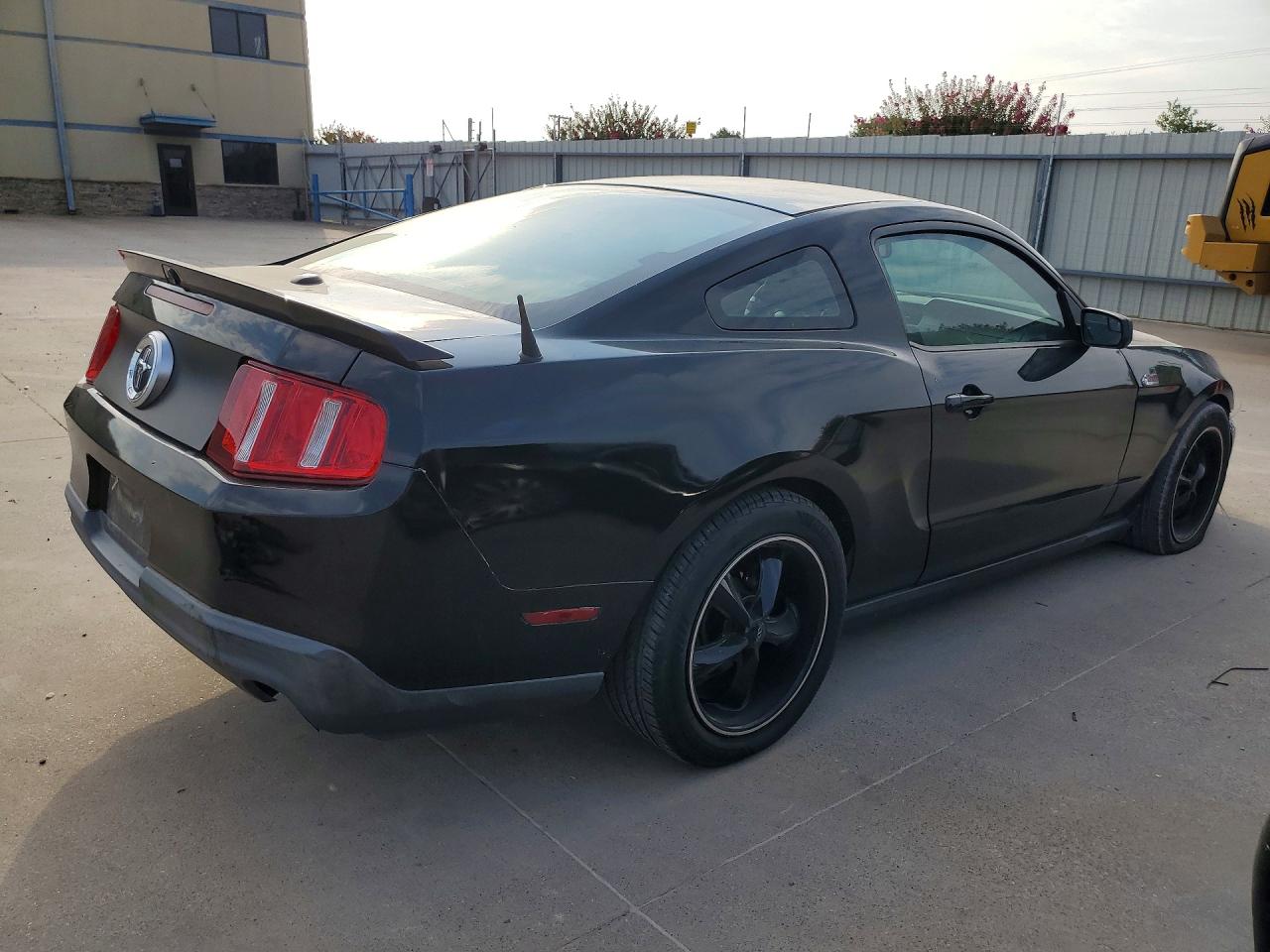 2011 Ford Mustang Base Black vin: 1ZVBP8AM6B5146653