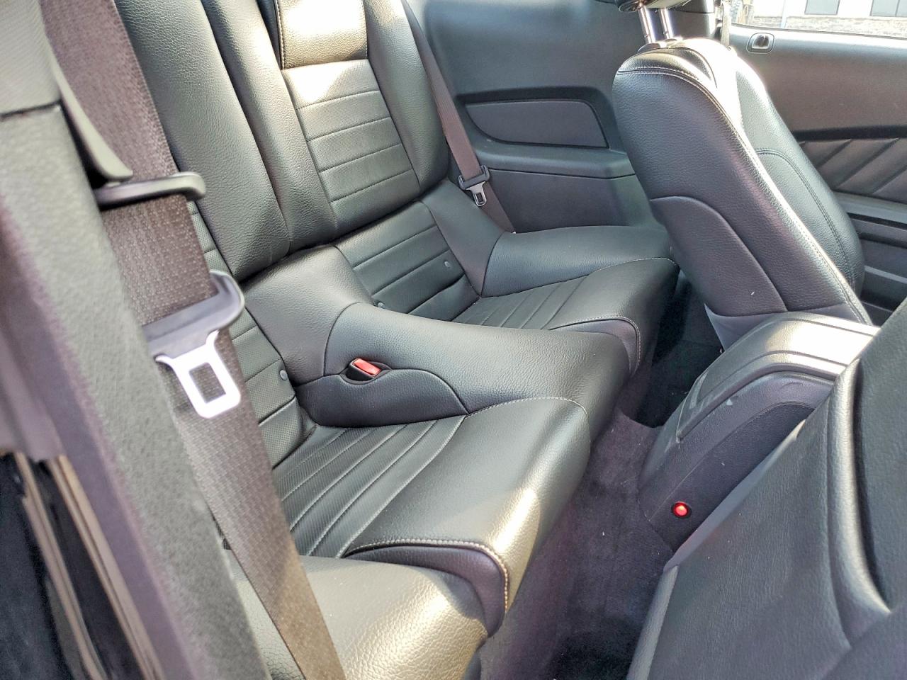 2011 Ford Mustang Base Black vin: 1ZVBP8AM6B5146653