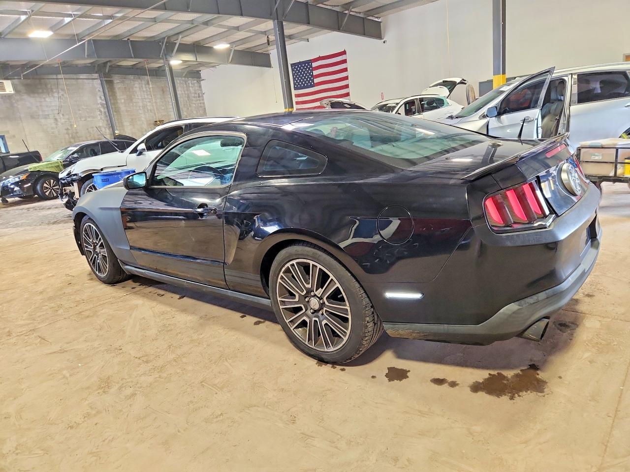 2011 Ford Mustang Black vin: 1ZVBP8AM6B5152761