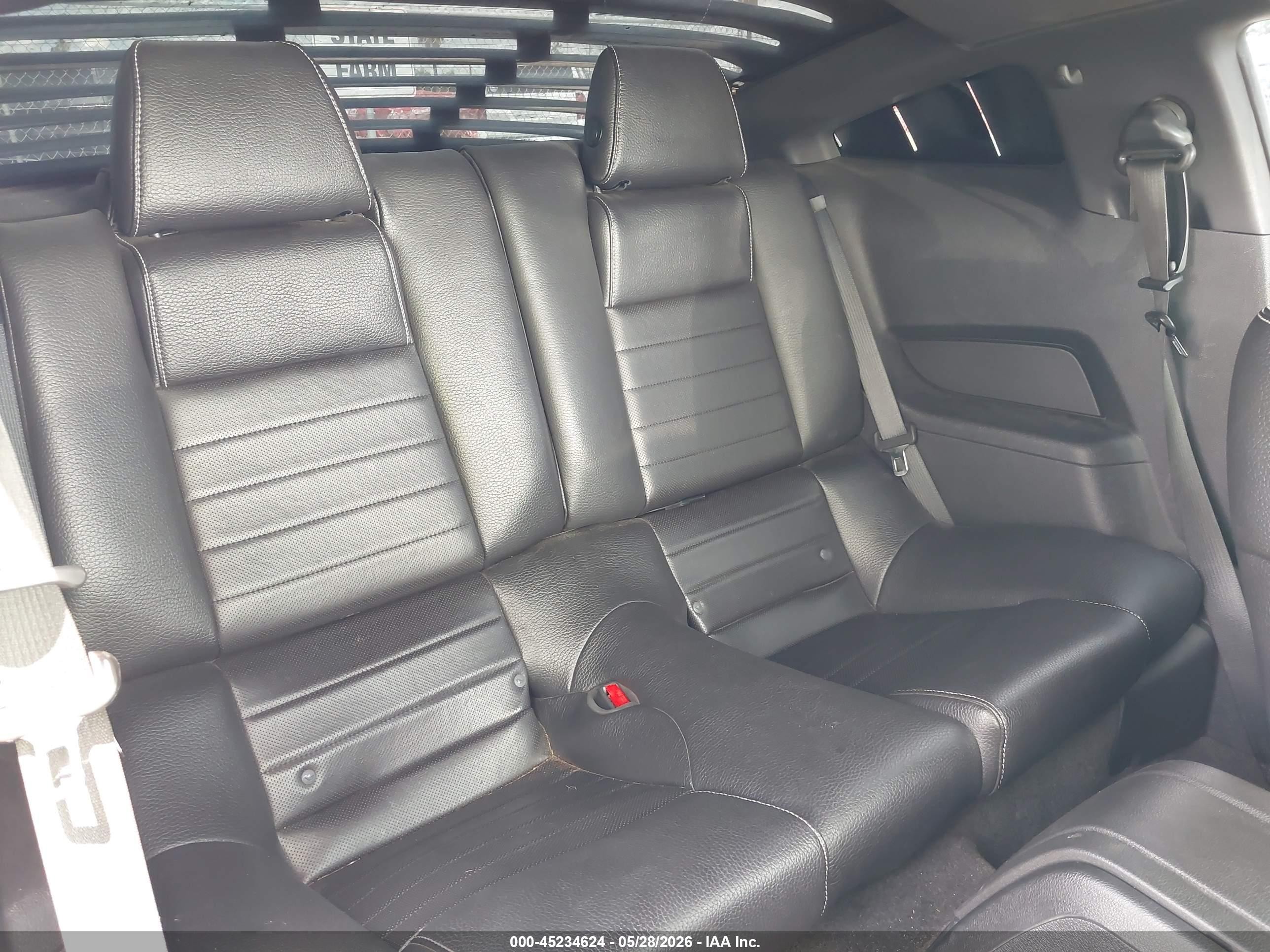 2011 Ford Mustang V6 Premium Silver vin: 1ZVBP8AM6B5159015