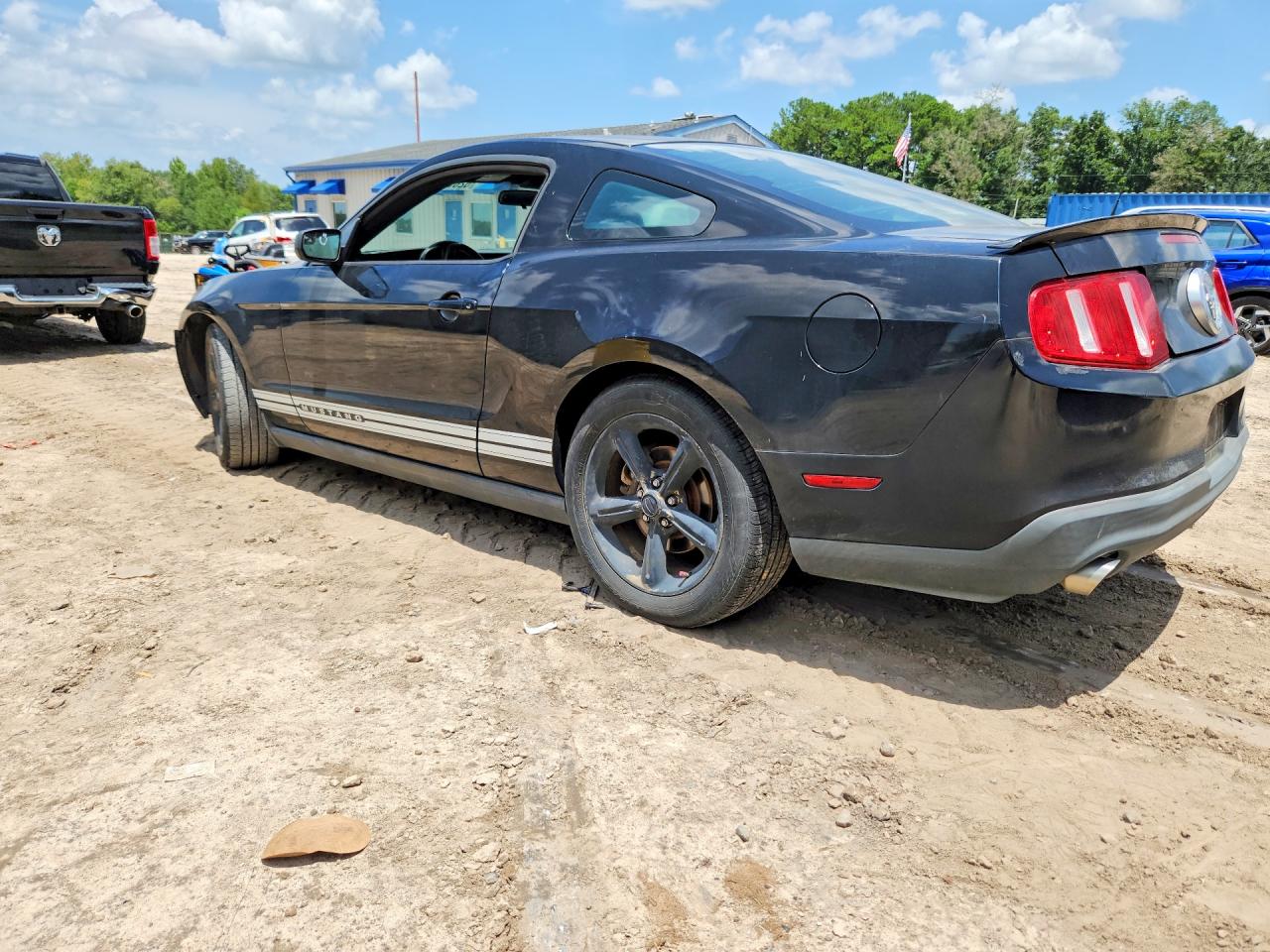 2011 Ford Mustang Черный vin: 1ZVBP8AM6B5162805