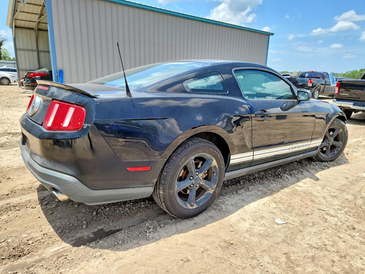 2011 Ford Mustang Черный vin: 1ZVBP8AM6B5162805