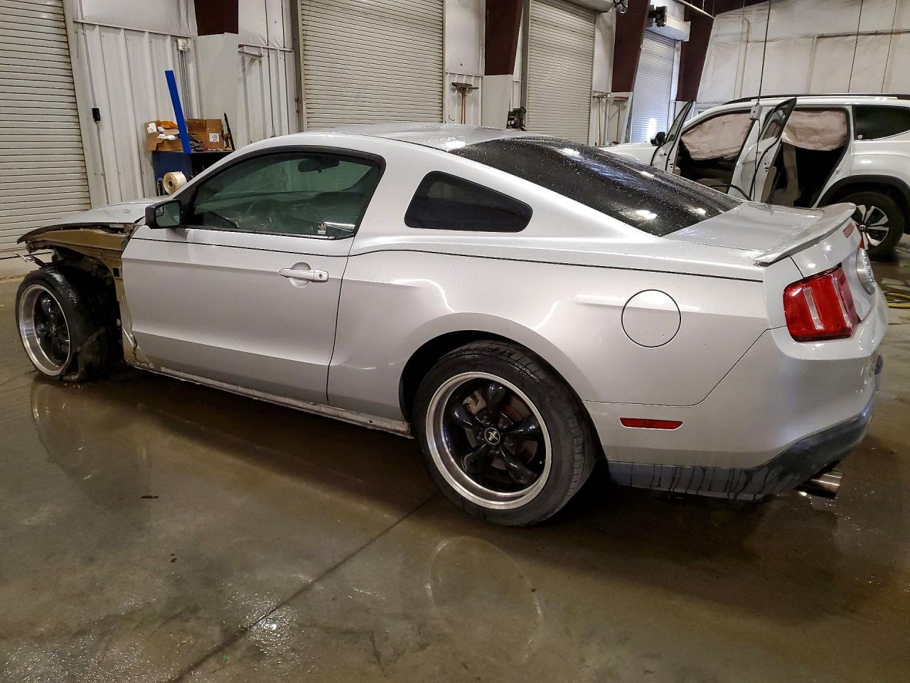 2011 Ford Mustang Silver vin: 1ZVBP8AM6B5169463