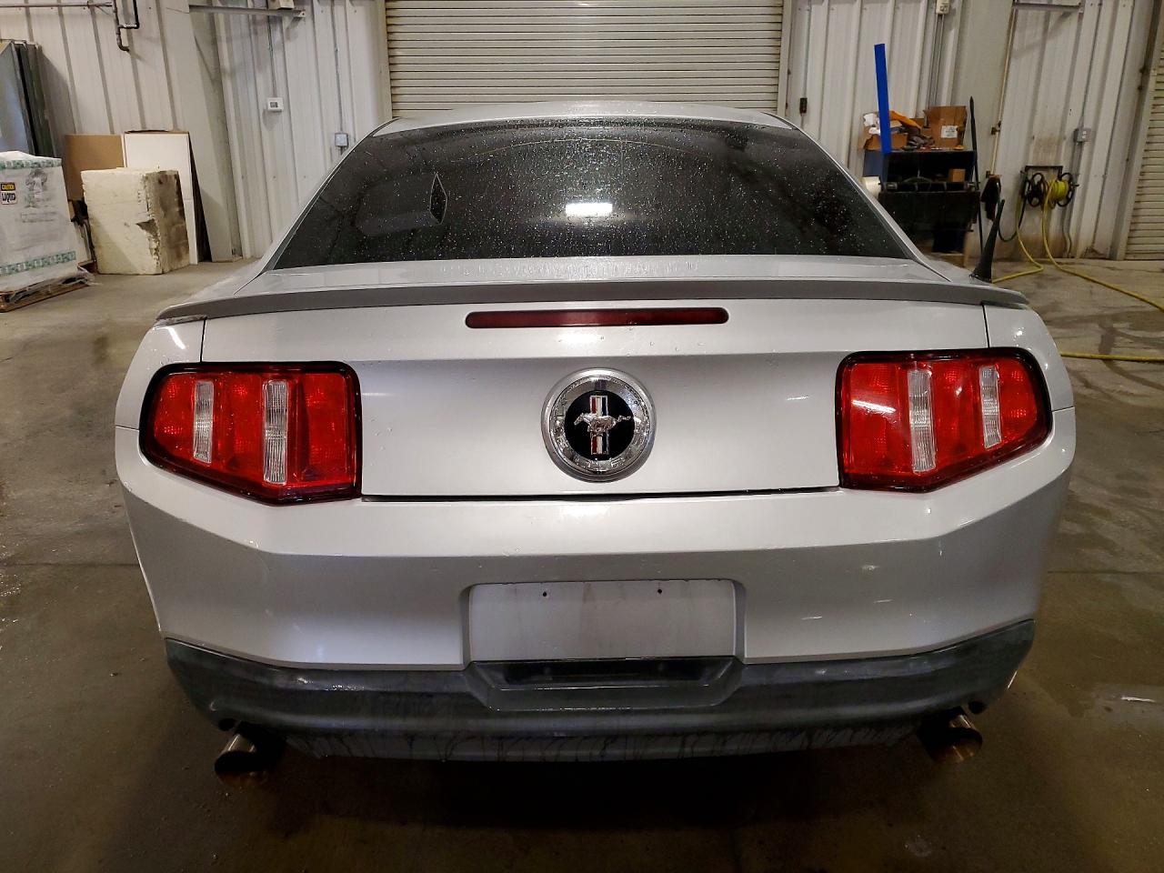 2011 Ford Mustang Silver vin: 1ZVBP8AM6B5169463
