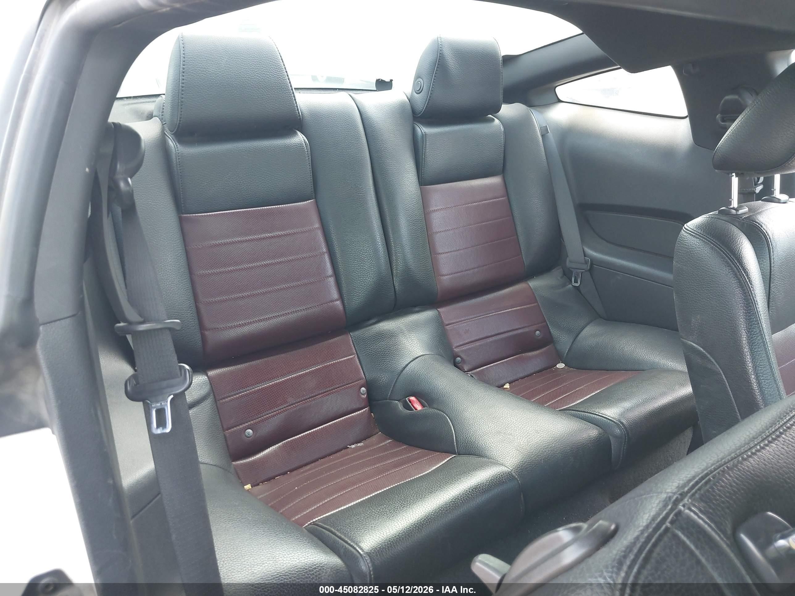 2012 Ford Mustang V6 Premium White vin: 1ZVBP8AM6C5205606