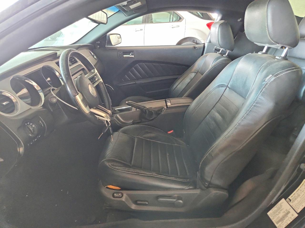 2012 Ford Mustang Black vin: 1ZVBP8AM6C5214936