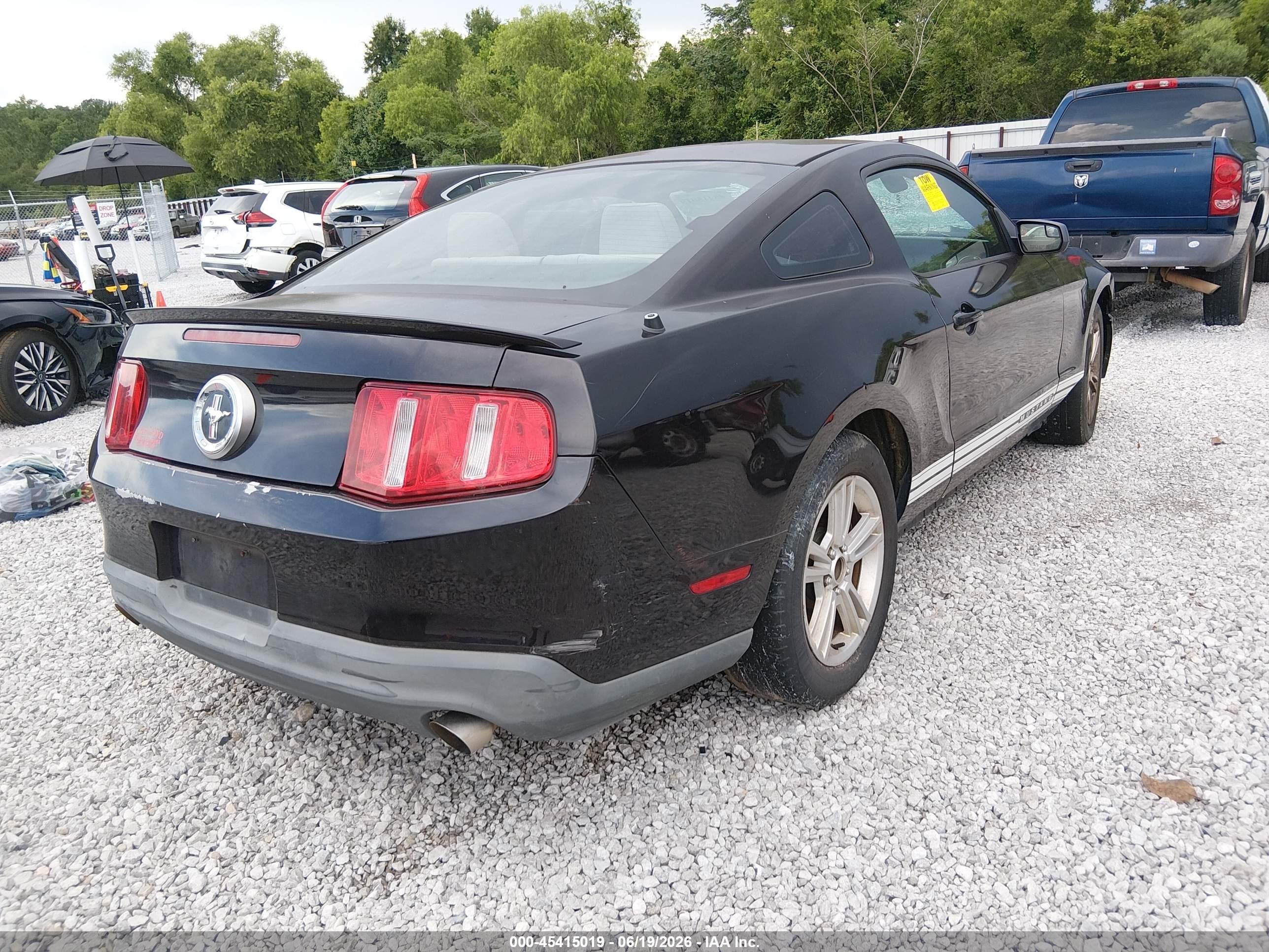 2012 Ford Mustang V6/v6 Premium Black vin: 1ZVBP8AM6C5223250