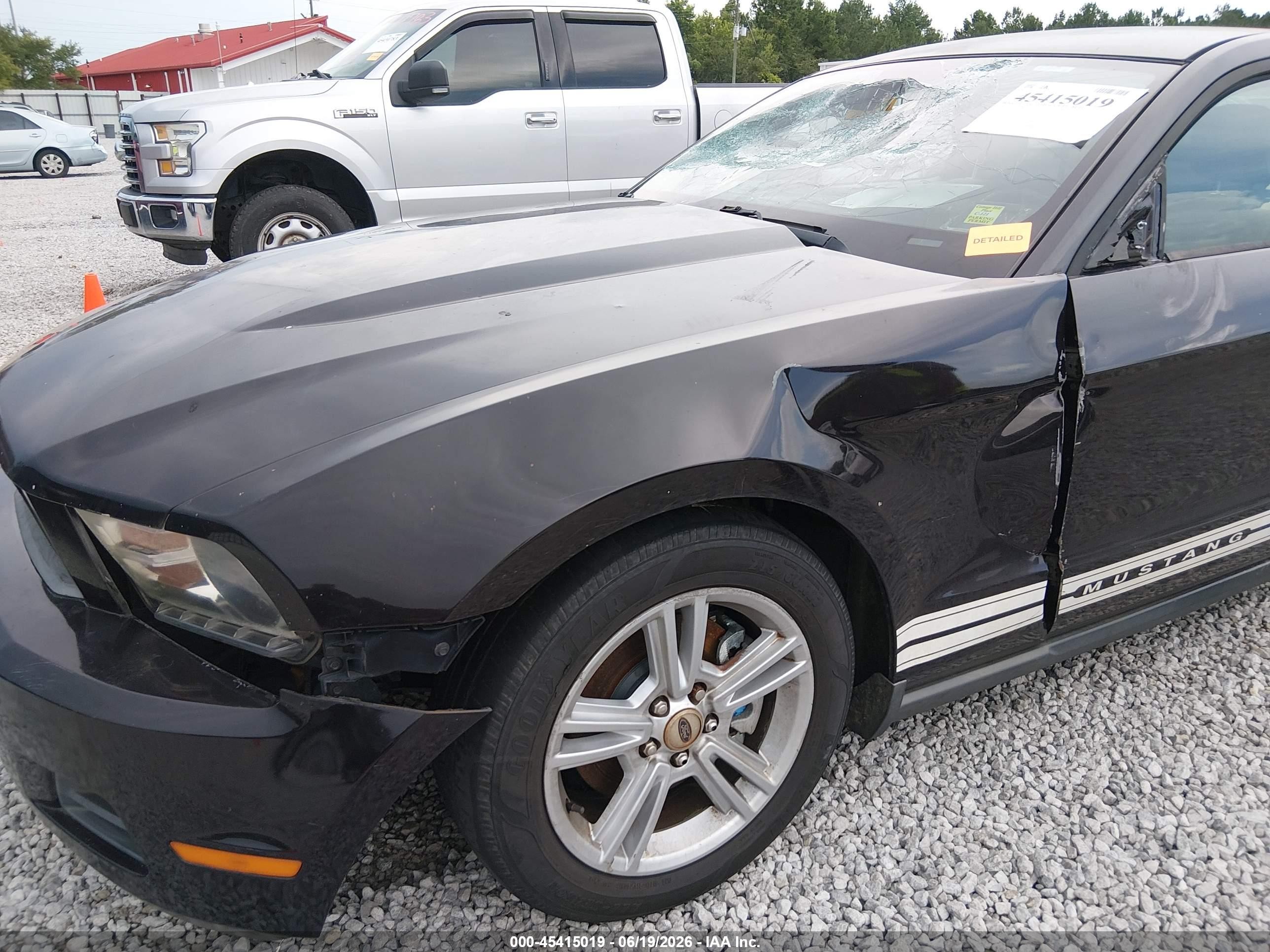 2012 Ford Mustang V6/v6 Premium Black vin: 1ZVBP8AM6C5223250