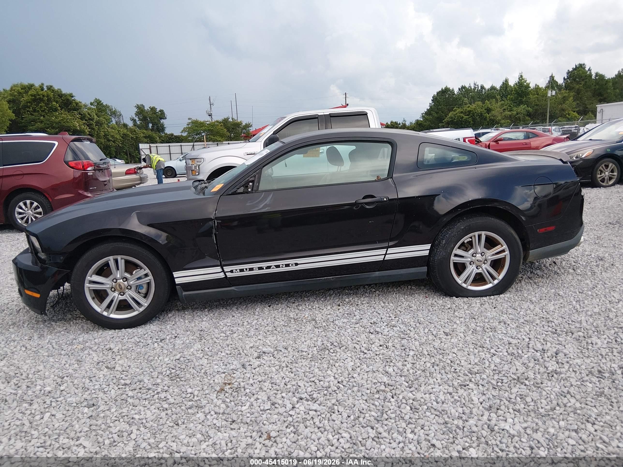 2012 Ford Mustang V6/v6 Premium Black vin: 1ZVBP8AM6C5223250