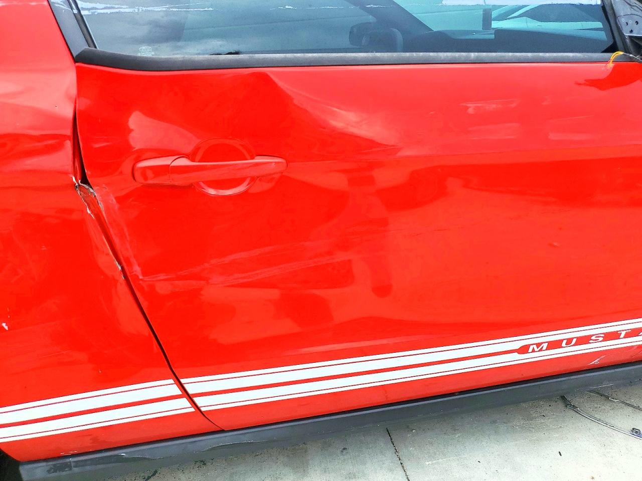 2012 Ford Mustang Red vin: 1ZVBP8AM6C5230859