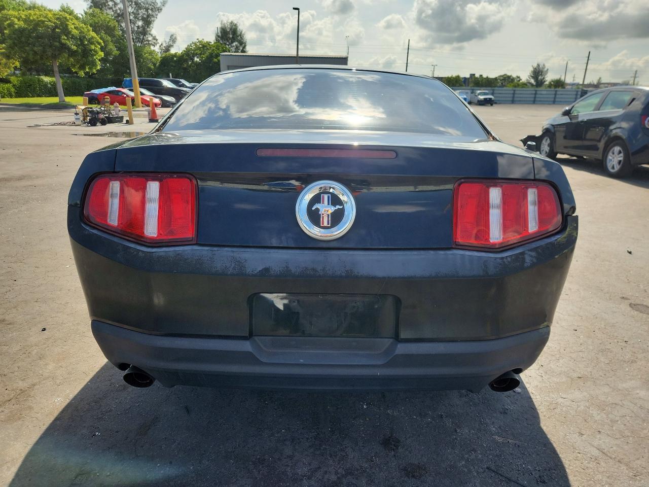 2012 Ford Mustang Black vin: 1ZVBP8AM6C5253705