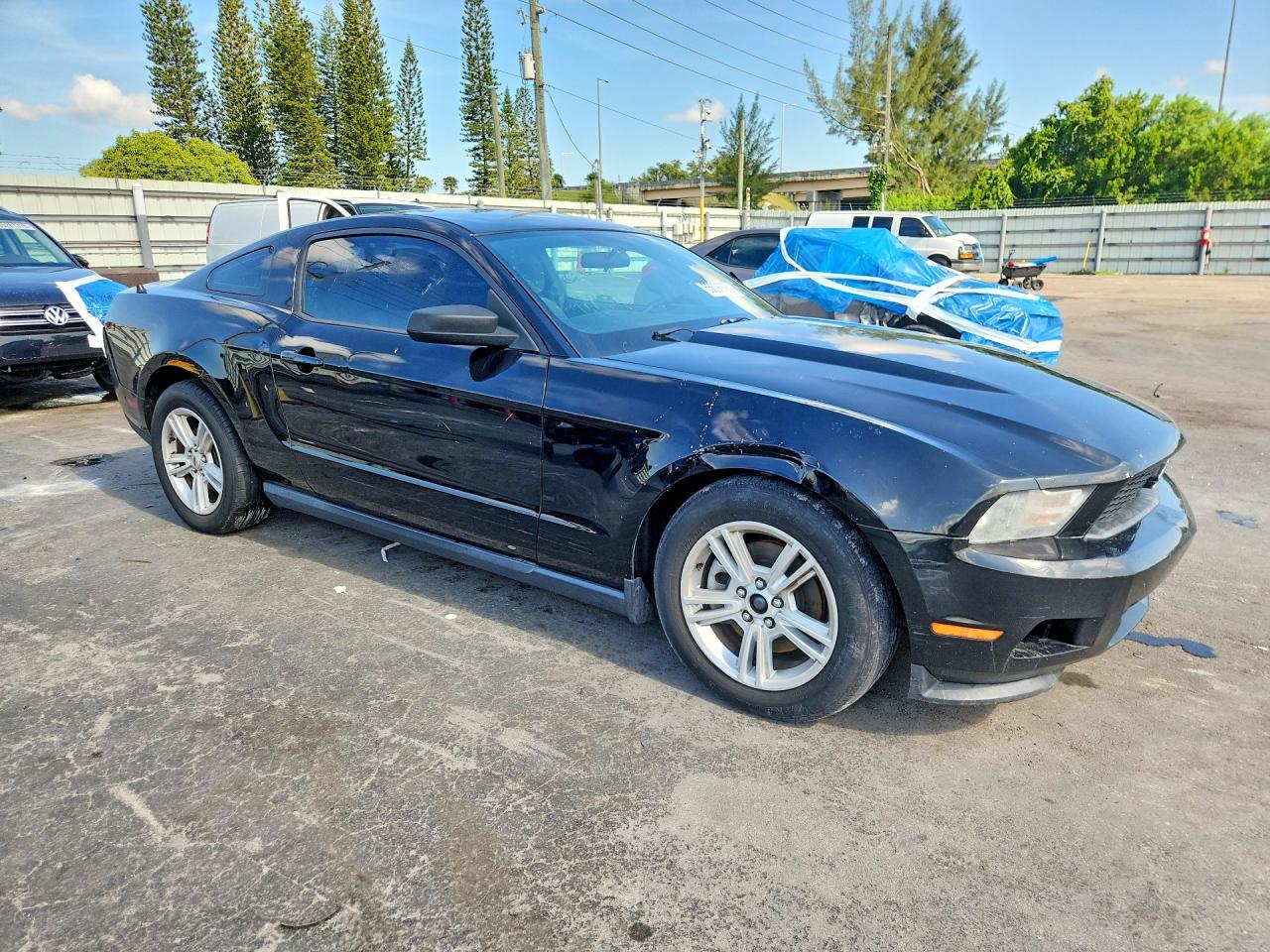 2012 Ford Mustang Black vin: 1ZVBP8AM6C5253705