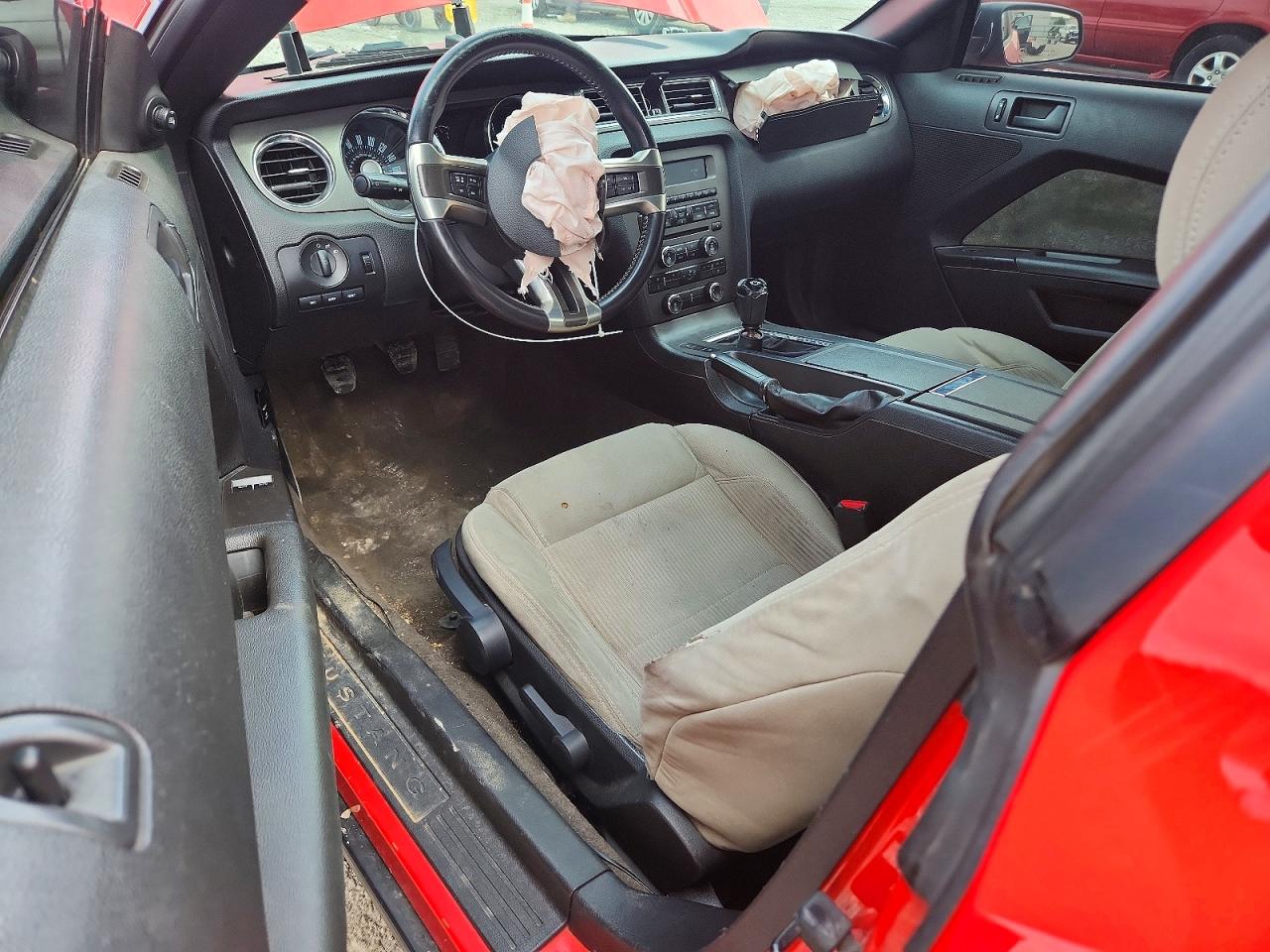2012 Ford Mustang Red vin: 1ZVBP8AM6C5261741