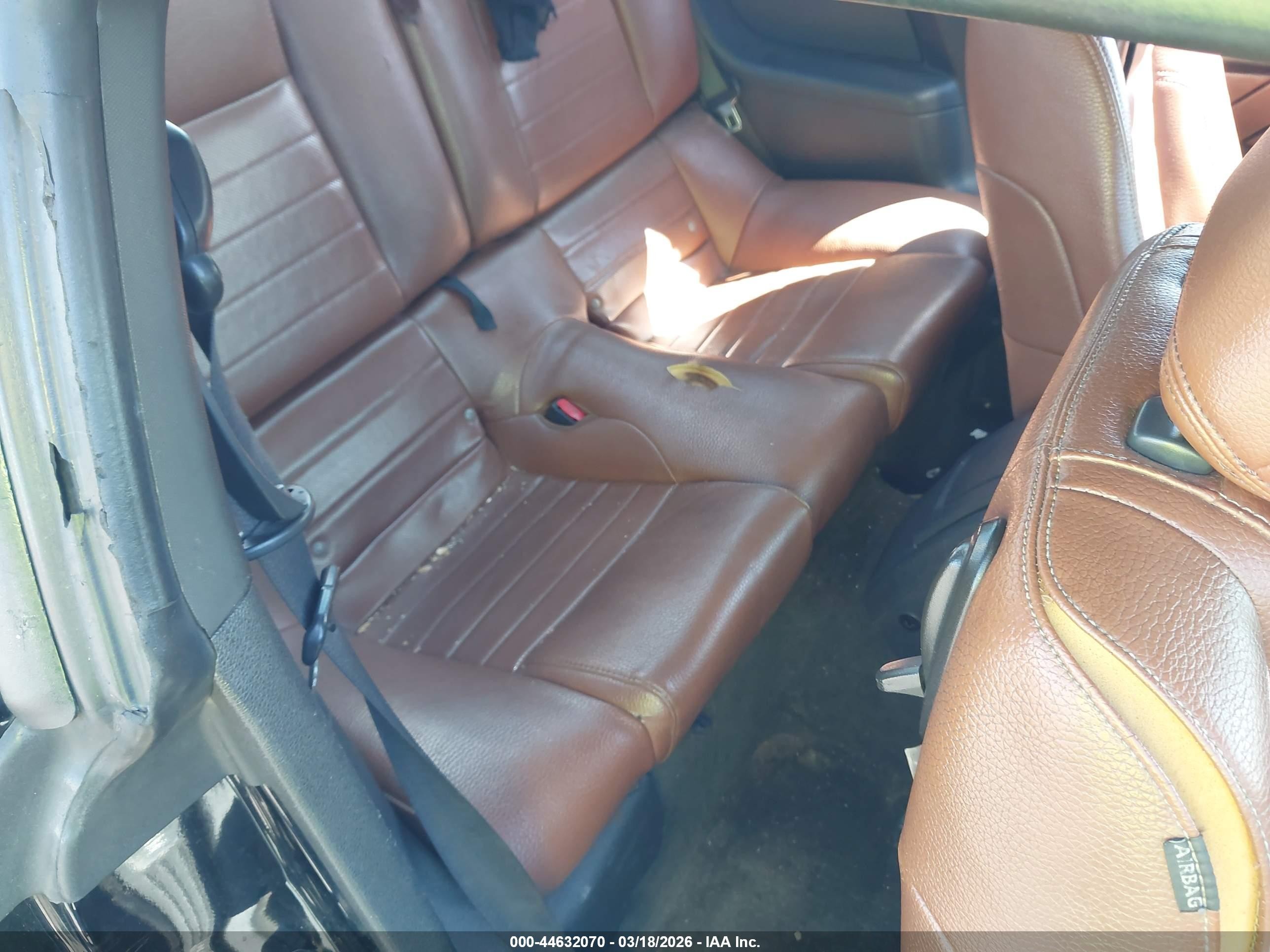 2012 Ford Mustang V6 Premium Черный vin: 1ZVBP8AM6C5274618
