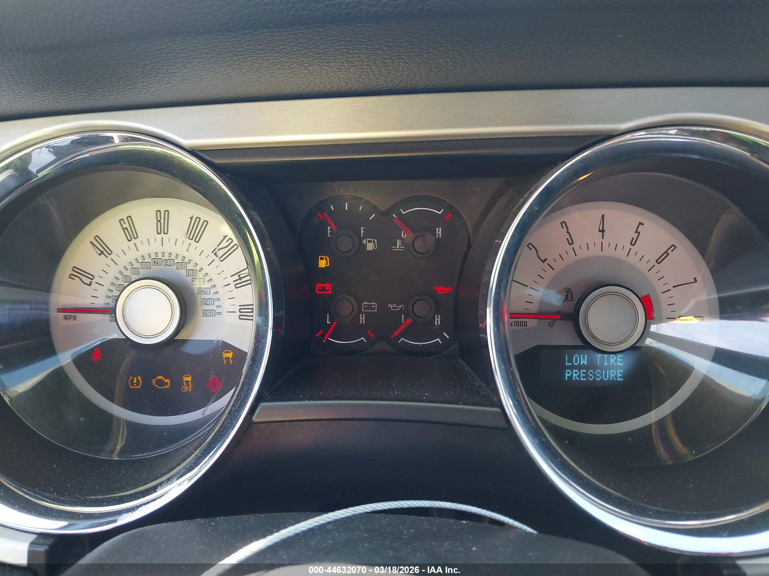2012 Ford Mustang V6 Premium Черный vin: 1ZVBP8AM6C5274618