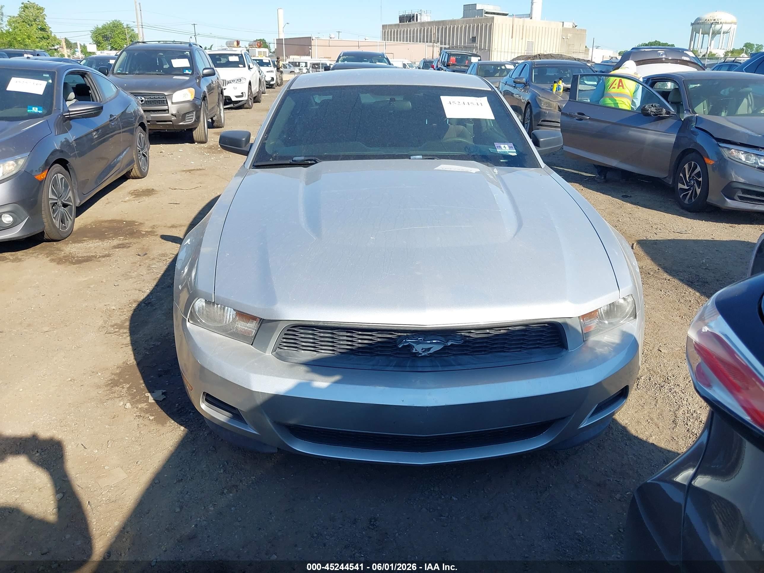 2012 Ford Mustang V6 Silver vin: 1ZVBP8AM6C5280452