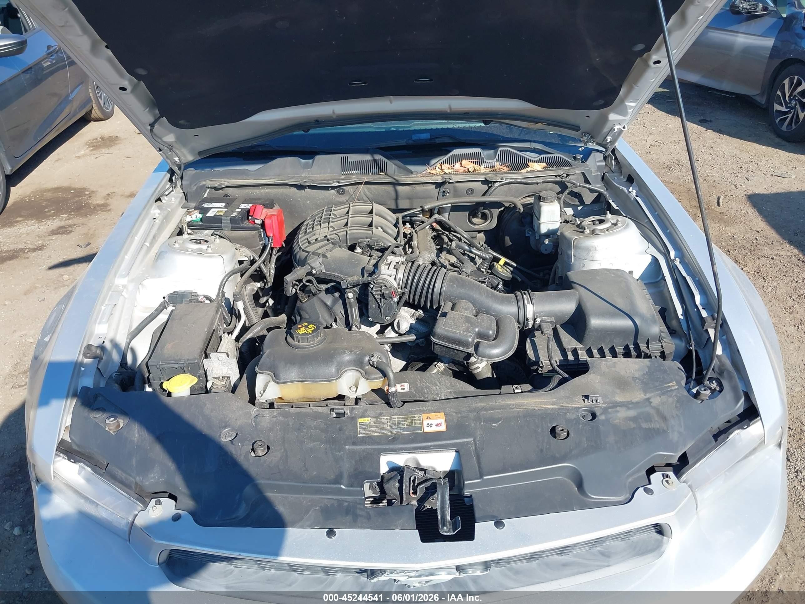 2012 Ford Mustang V6 Silver vin: 1ZVBP8AM6C5280452