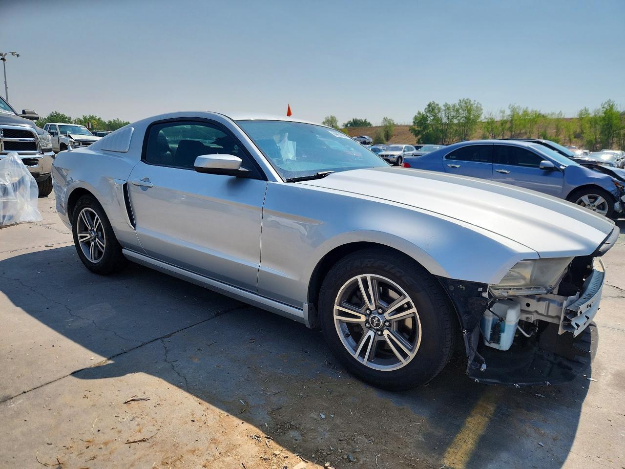 2013 Ford Mustang Silver vin: 1ZVBP8AM6D5238218