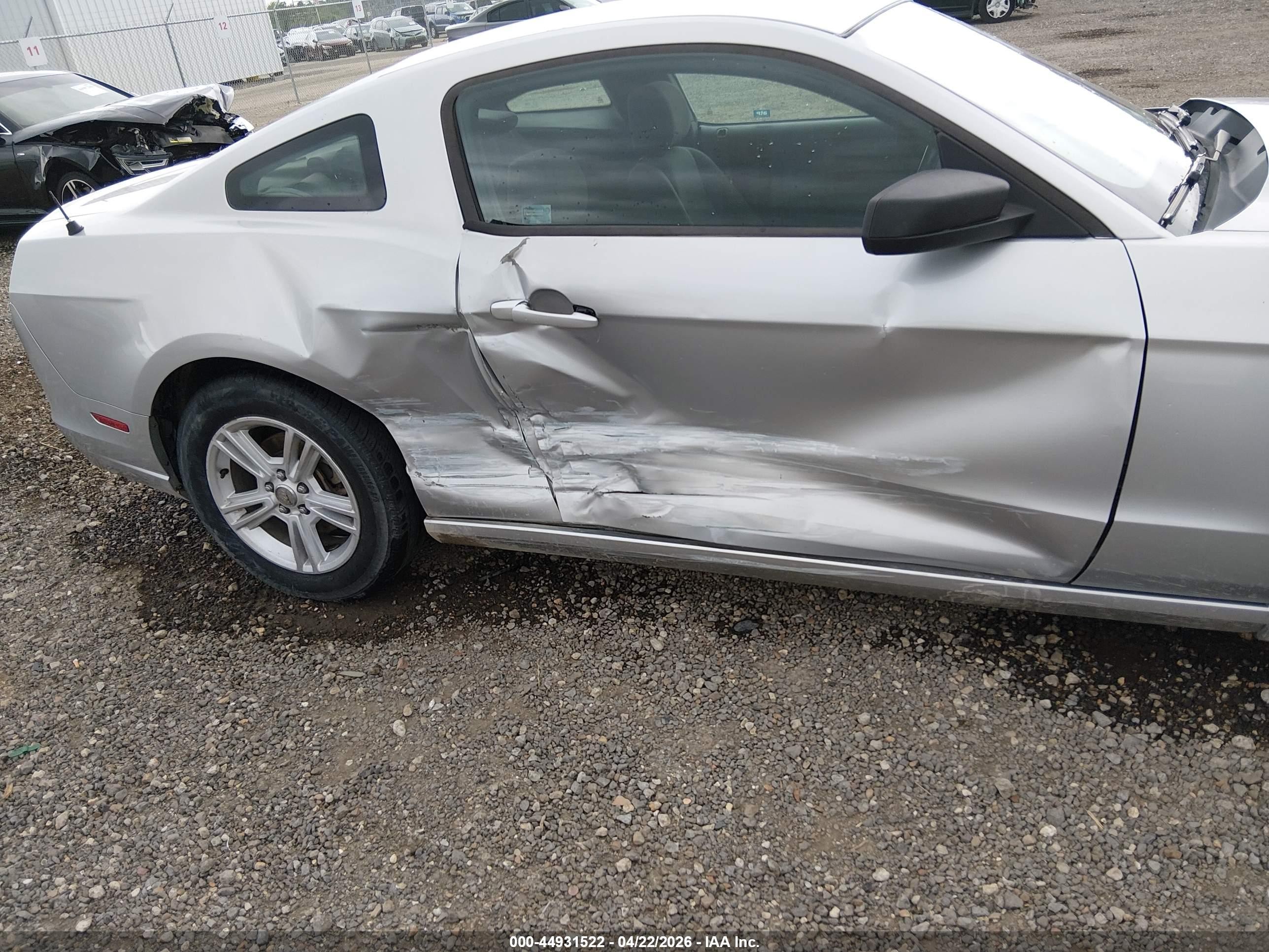 2013 Ford Mustang V6 Silver vin: 1ZVBP8AM6D5277584