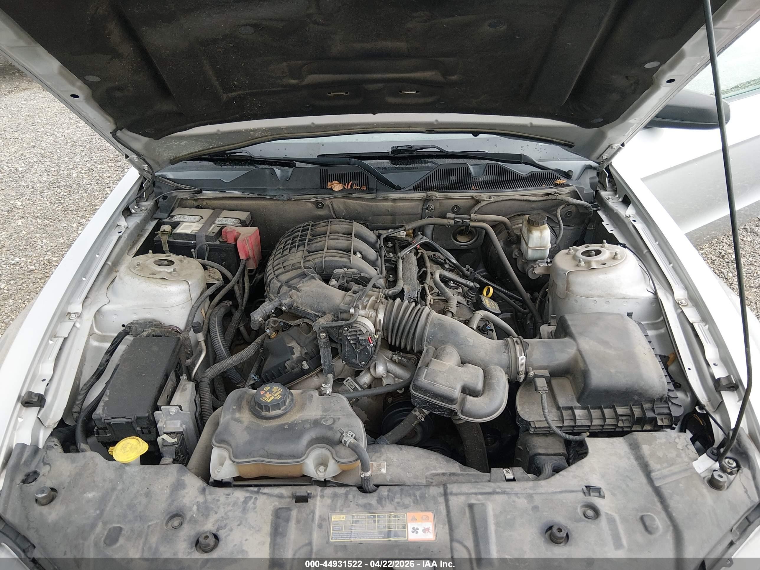 2013 Ford Mustang V6 Silver vin: 1ZVBP8AM6D5277584
