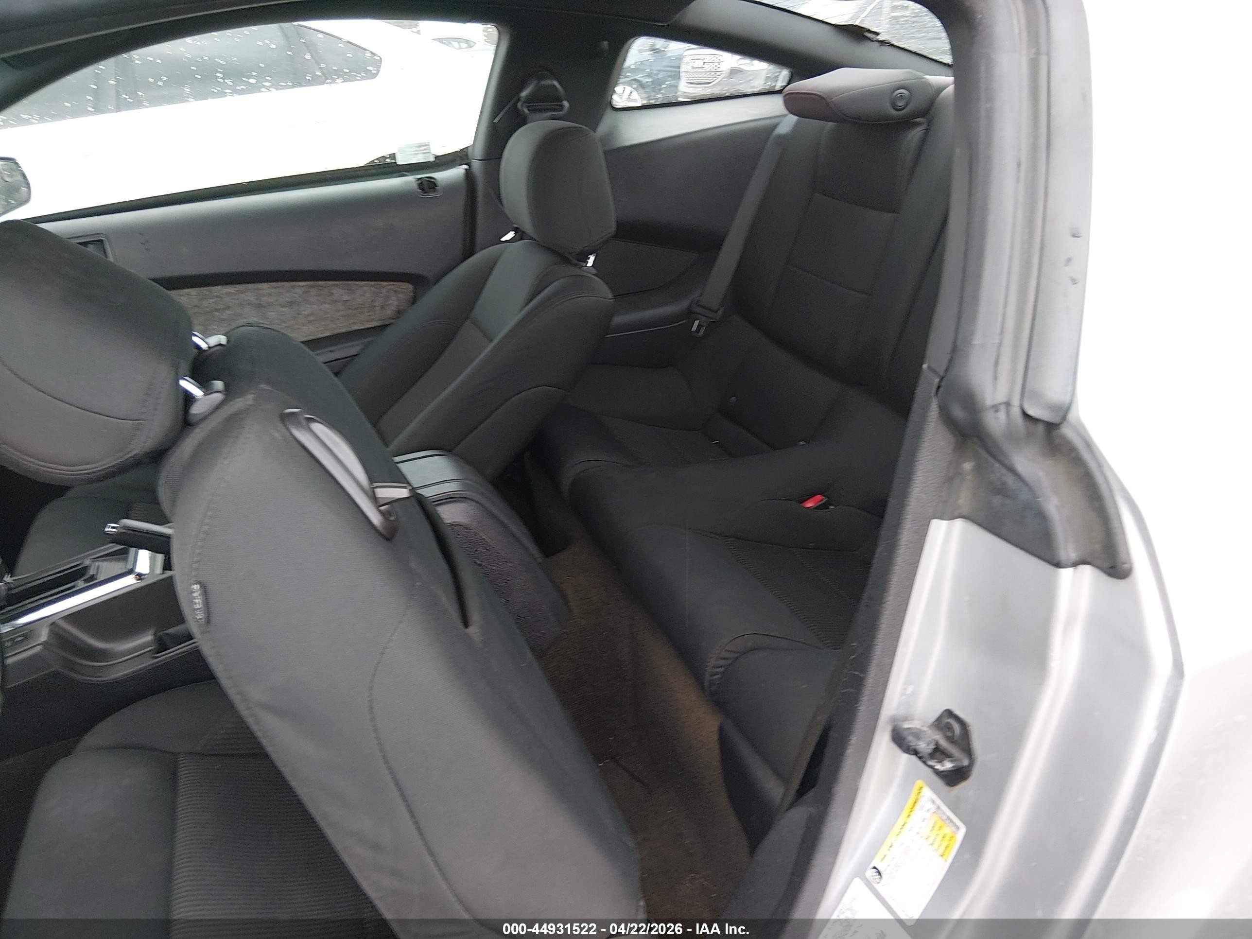 2013 Ford Mustang V6 Silver vin: 1ZVBP8AM6D5277584