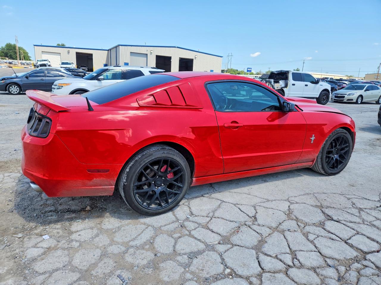 2014 Ford Mustang Red vin: 1ZVBP8AM6E5237863