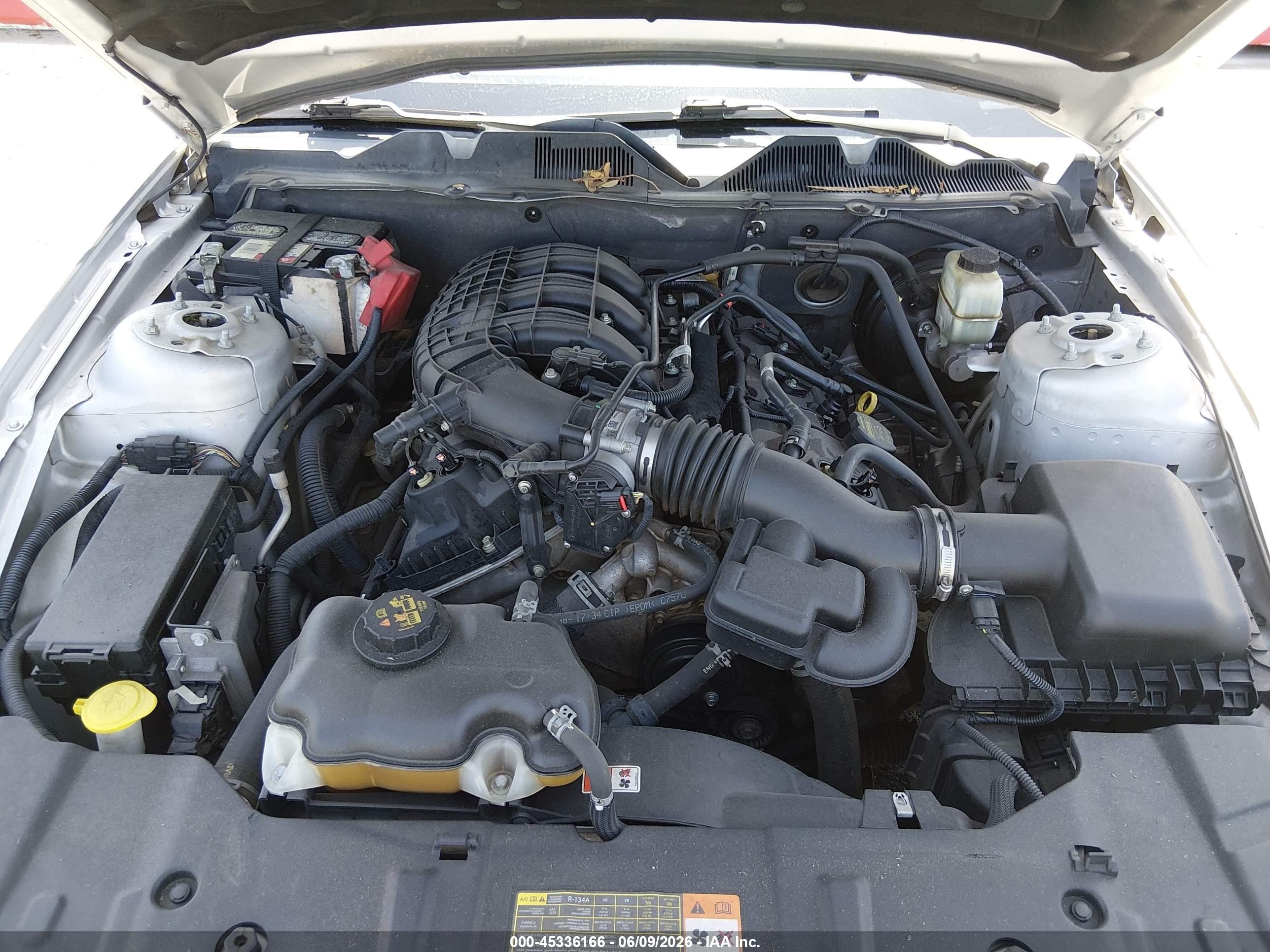 2014 Ford Mustang V6 Silver vin: 1ZVBP8AM6E5250015