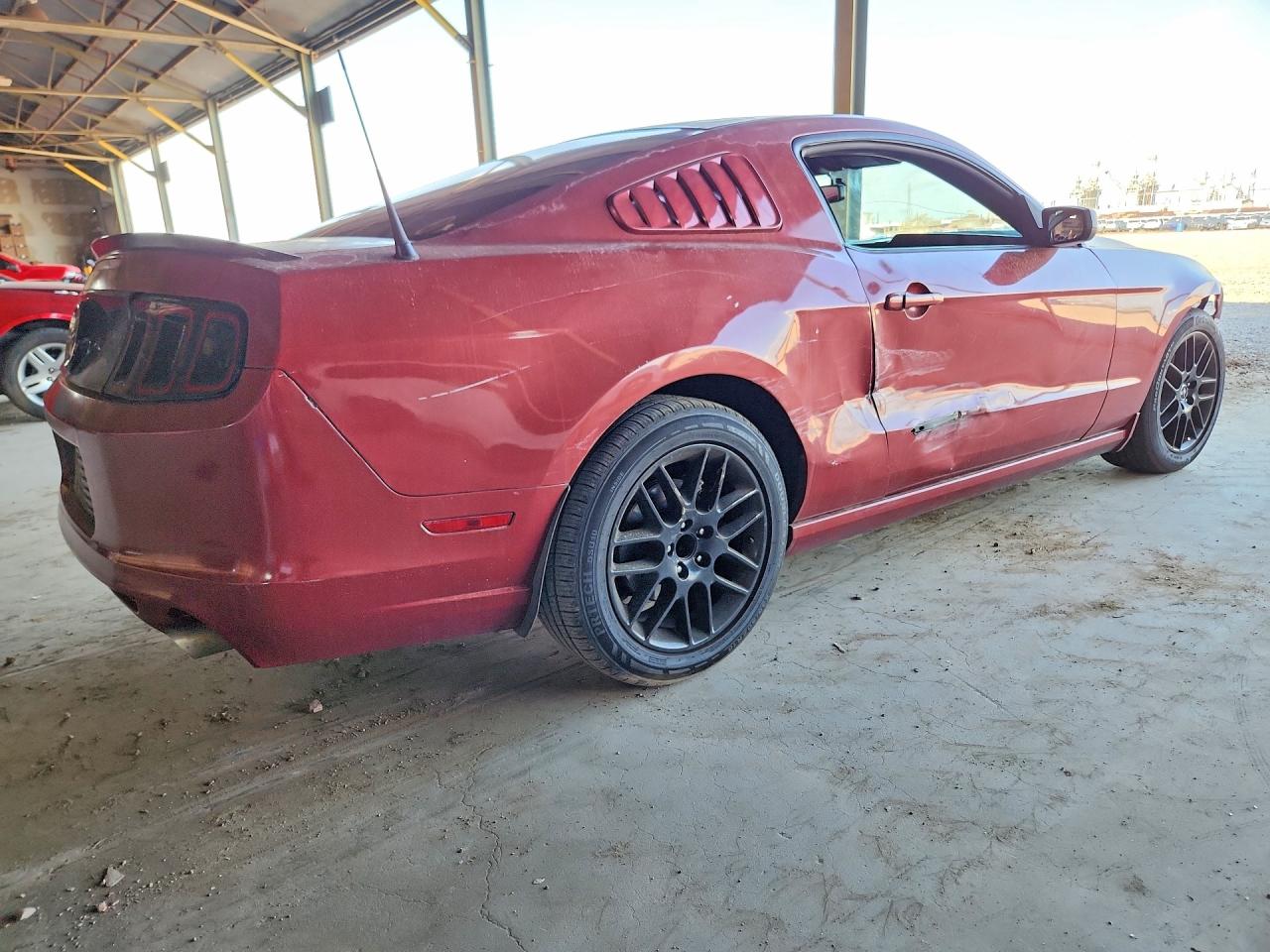 2014 Ford Mustang Red vin: 1ZVBP8AM6E5270149
