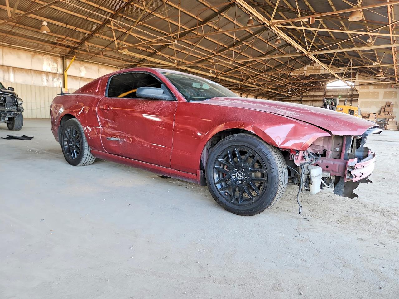 2014 Ford Mustang Red vin: 1ZVBP8AM6E5270149