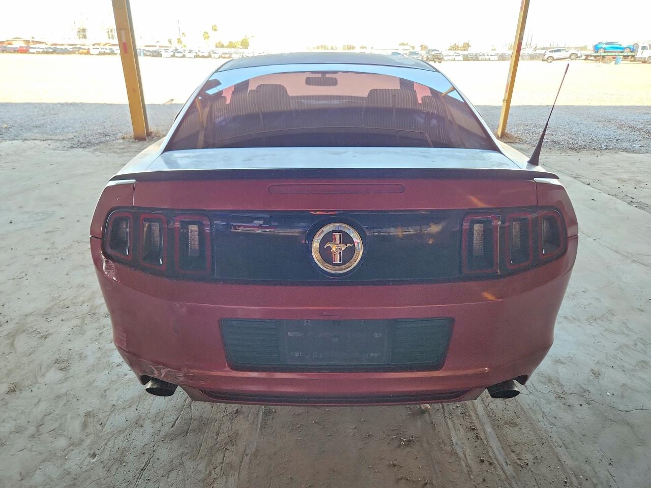 2014 Ford Mustang Red vin: 1ZVBP8AM6E5270149