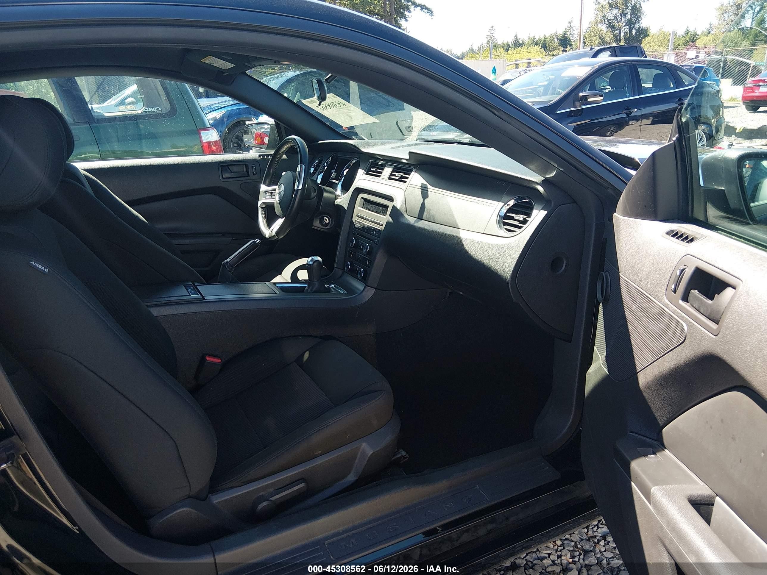 2014 Ford Mustang V6 Black vin: 1ZVBP8AM6E5270278