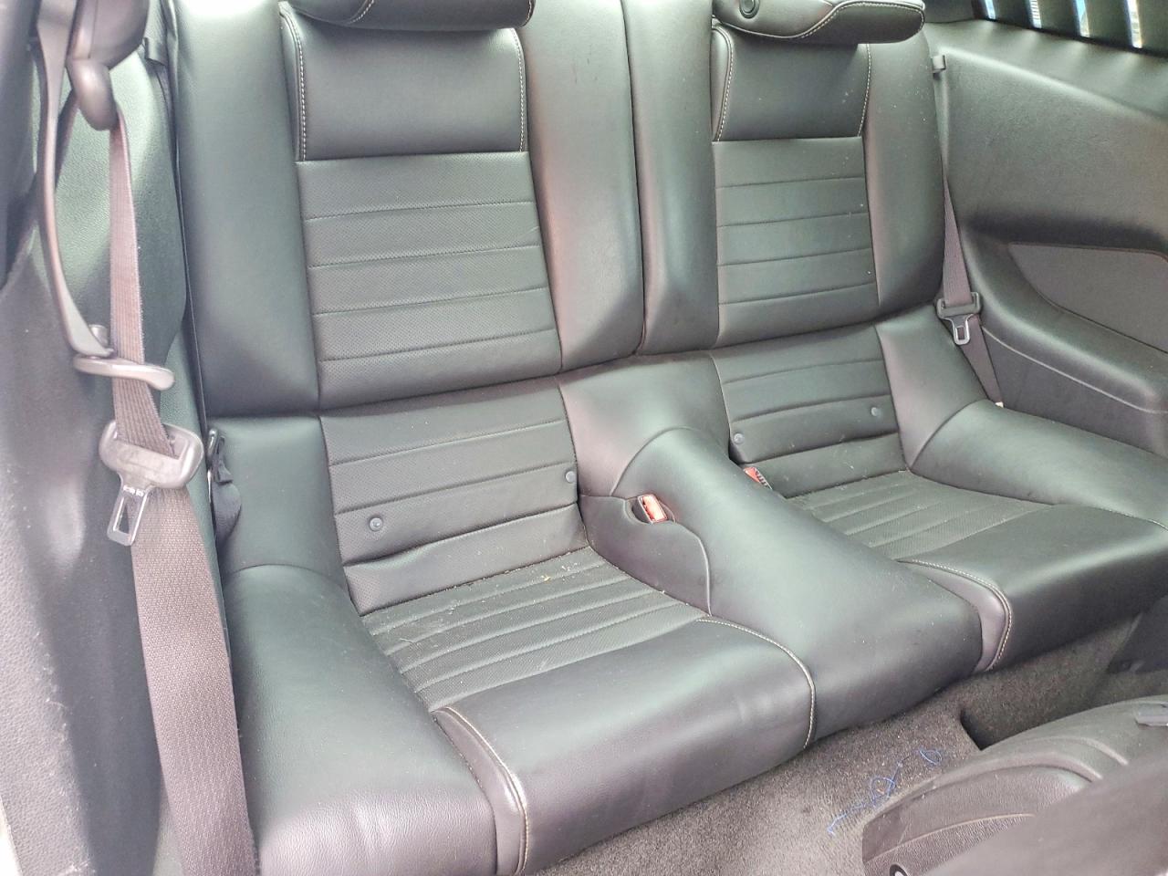 2014 Ford Mustang Silver vin: 1ZVBP8AM6E5308270