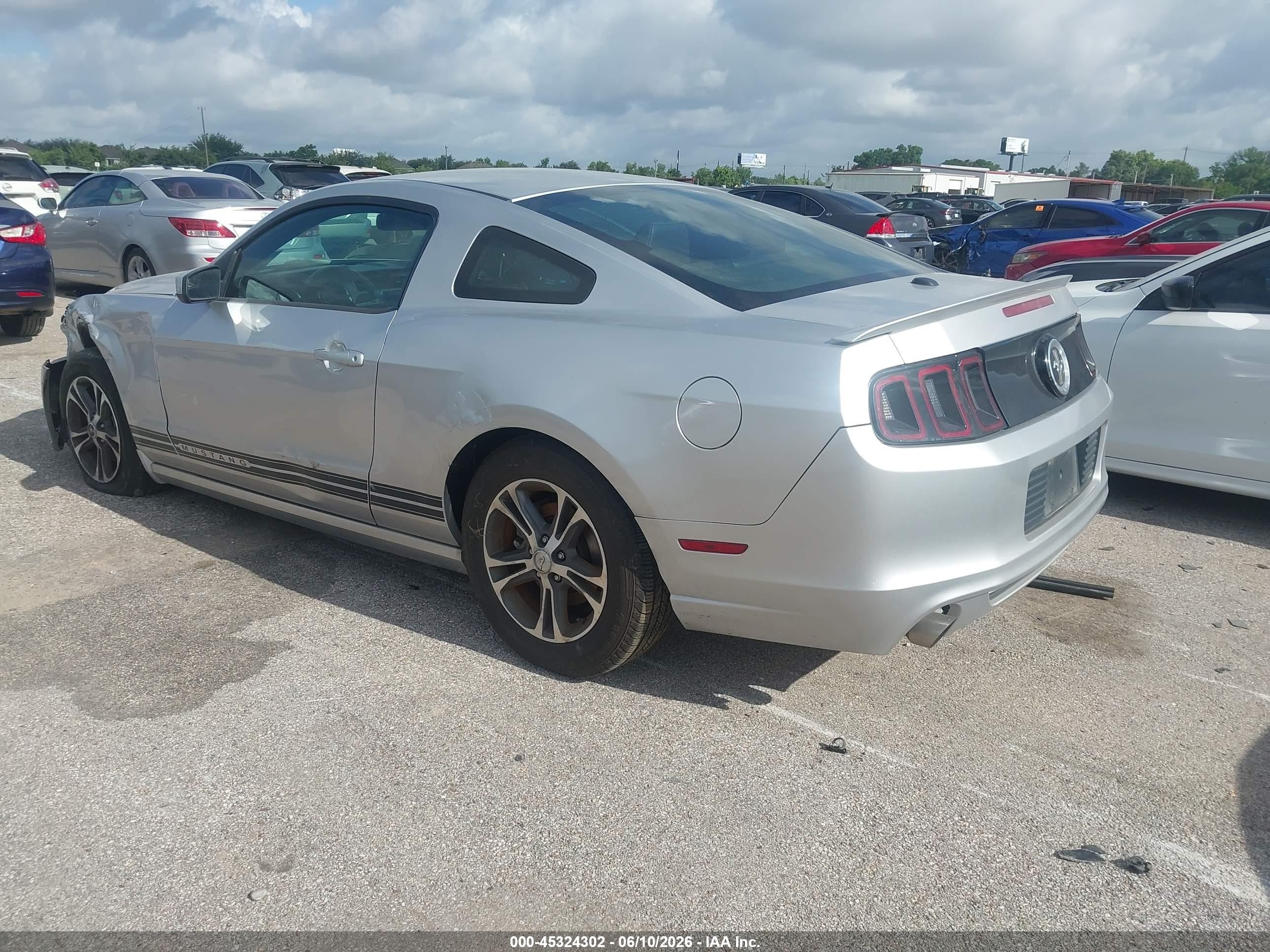 2014 Ford Mustang V6 Premium Silver vin: 1ZVBP8AM6E5311508