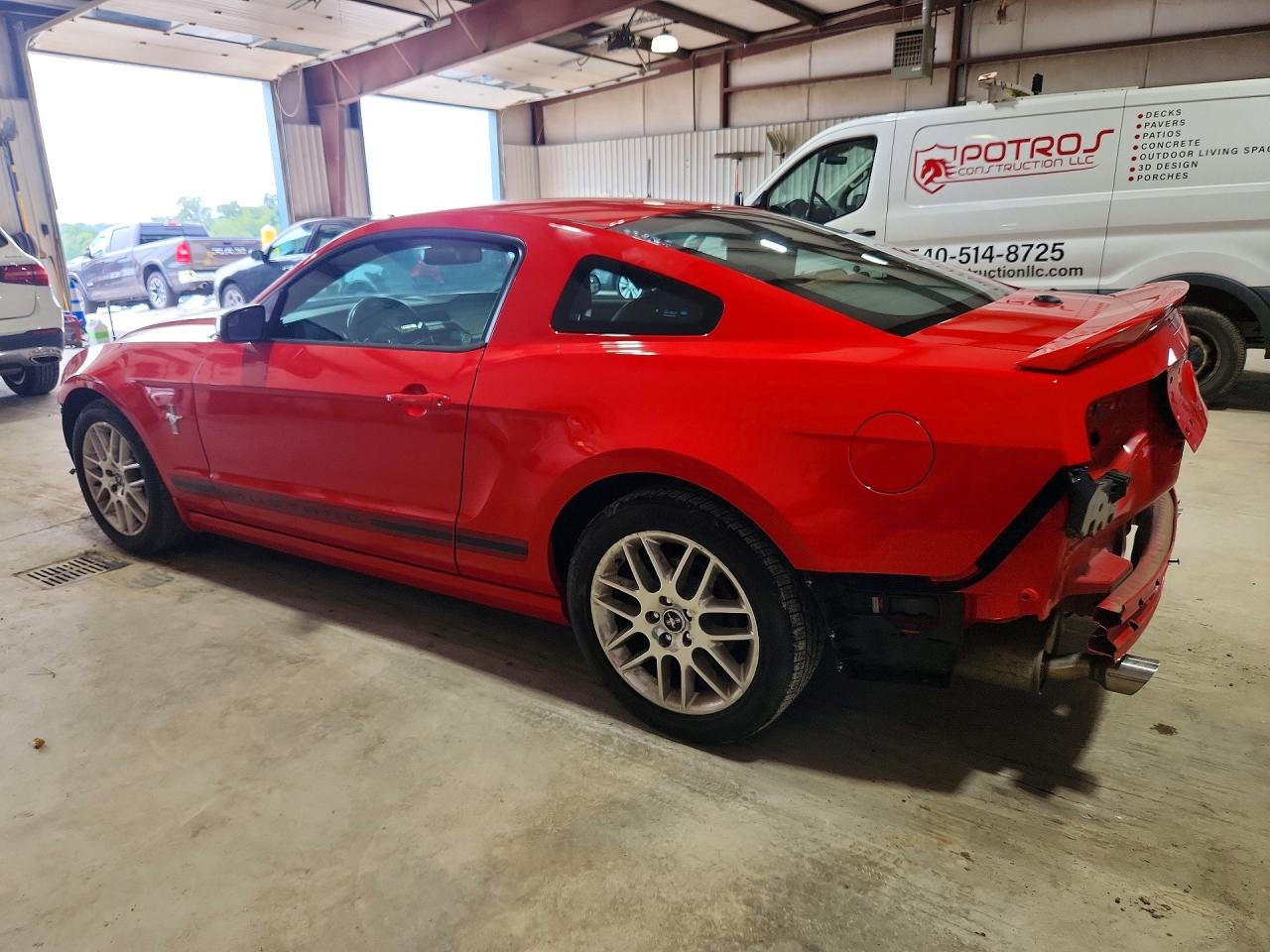 2014 Ford Mustang Red vin: 1ZVBP8AM6E5312772