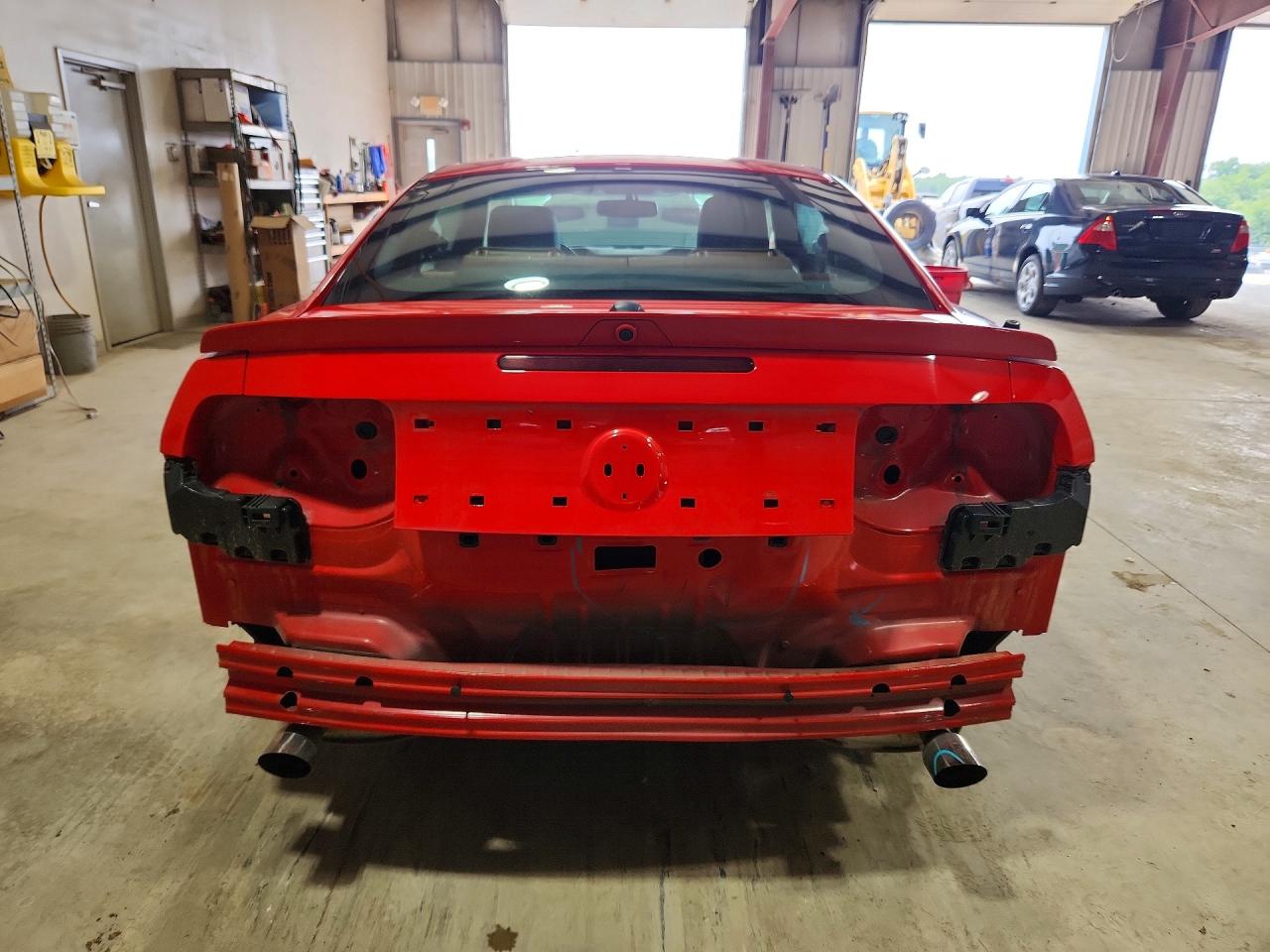 2014 Ford Mustang Red vin: 1ZVBP8AM6E5312772