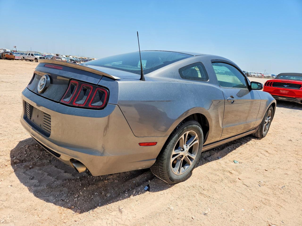 2014 Ford Mustang Silver vin: 1ZVBP8AM6E5316451