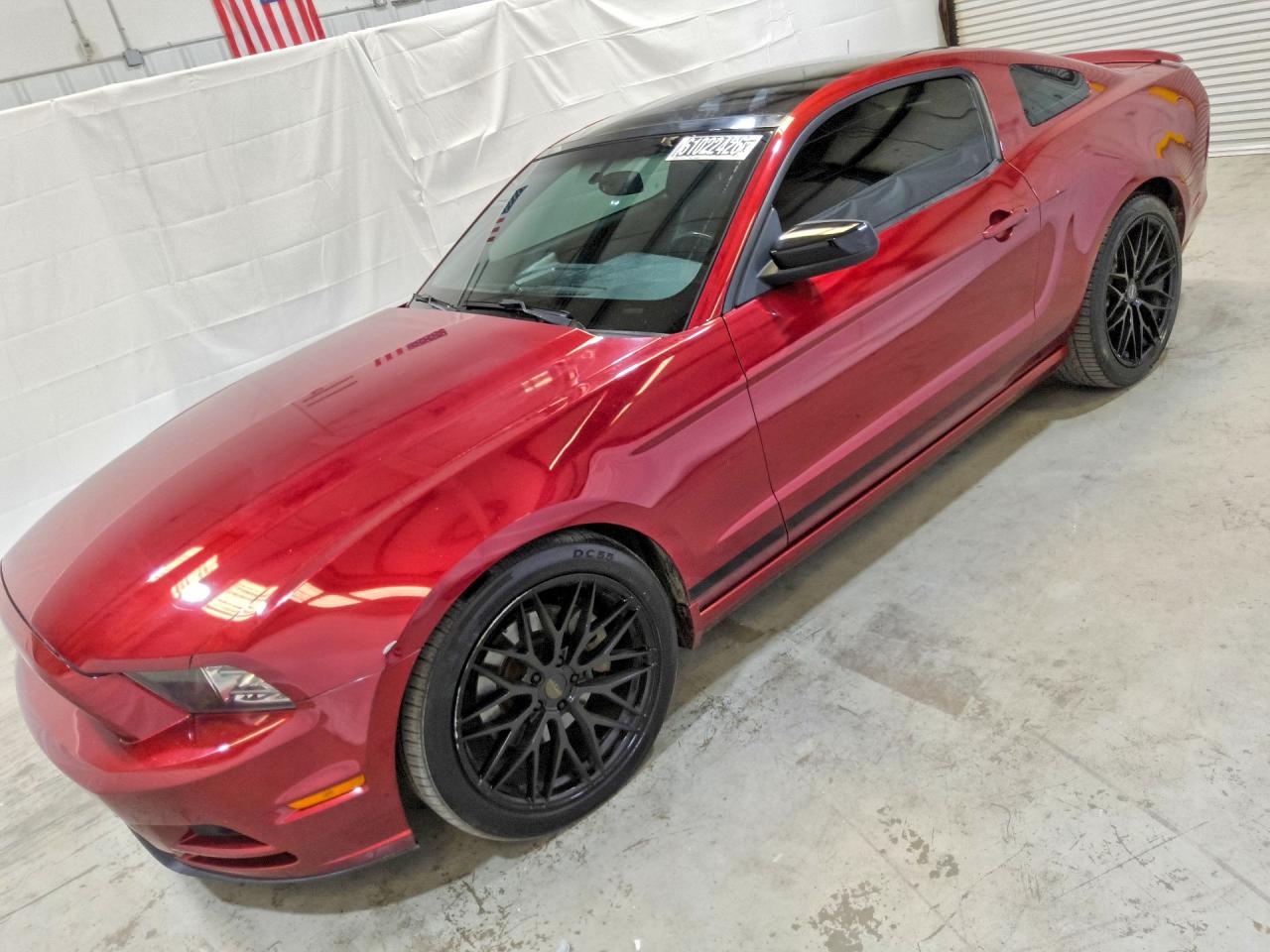 2014 Ford Mustang Red vin: 1ZVBP8AM6E5321908