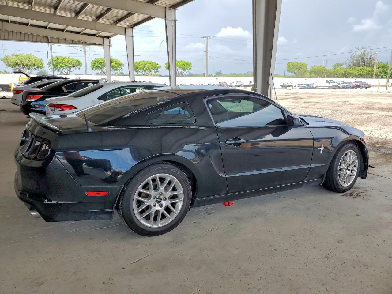 2014 Ford Mustang Black vin: 1ZVBP8AM6E5334402