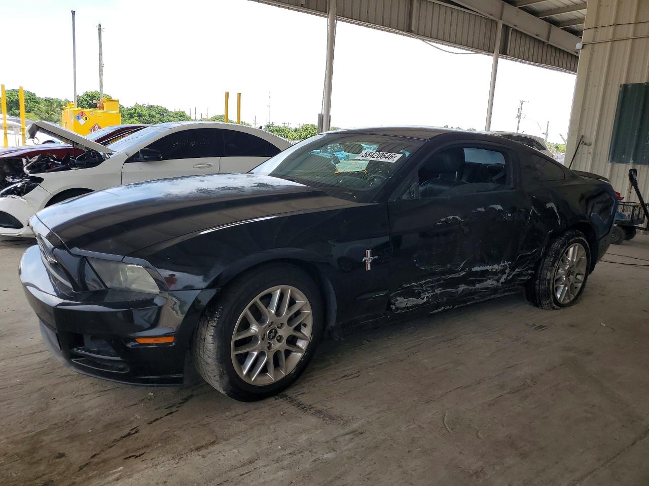 2014 Ford Mustang Черный vin: 1ZVBP8AM6E5334402