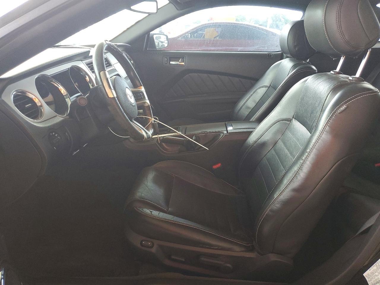 2014 Ford Mustang Black vin: 1ZVBP8AM6E5334402