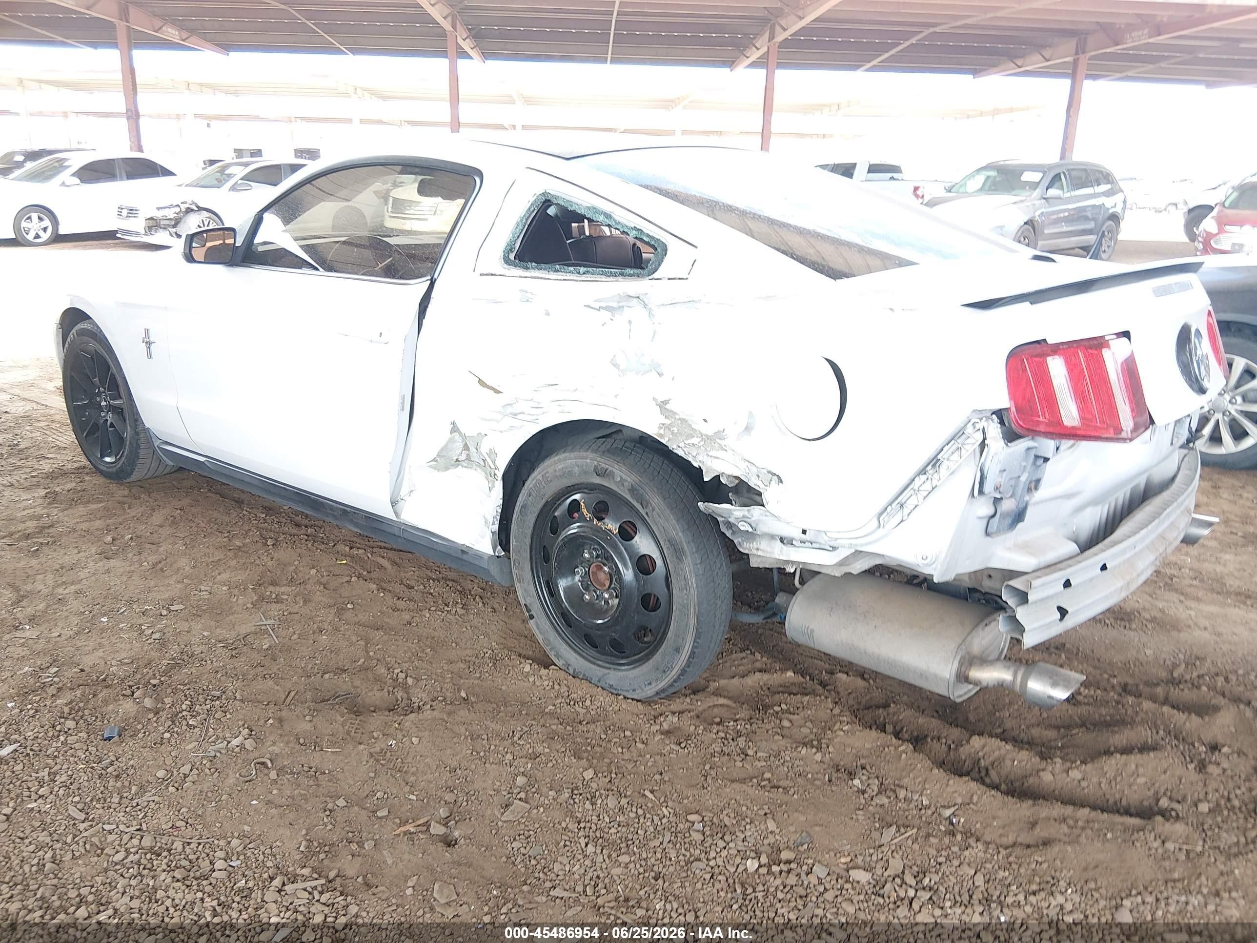 2011 Ford Mustang V6/v6 Premium White vin: 1ZVBP8AM7B5103813