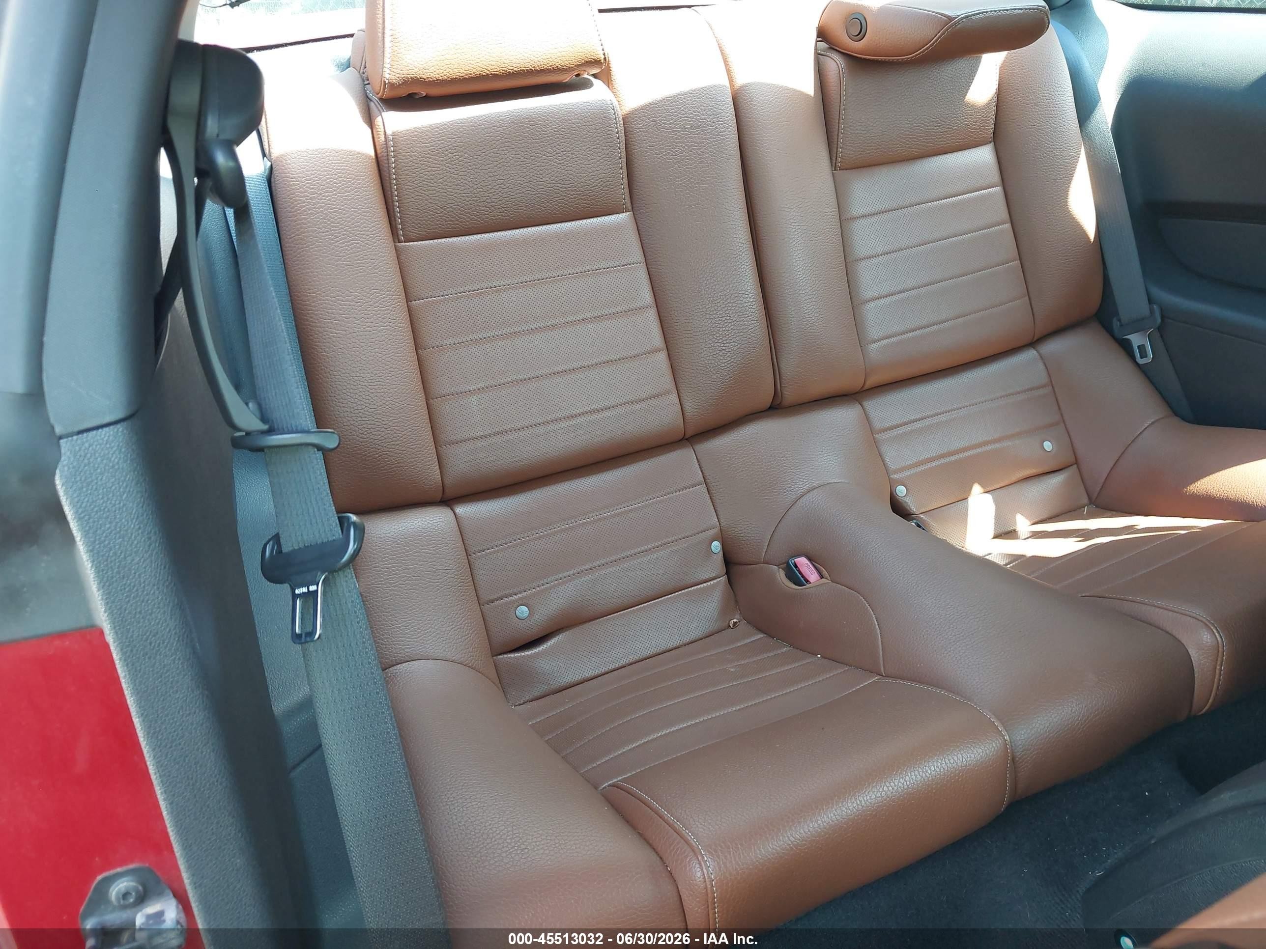 2011 Ford Mustang V6/v6 Premium Красный vin: 1ZVBP8AM7B5119798