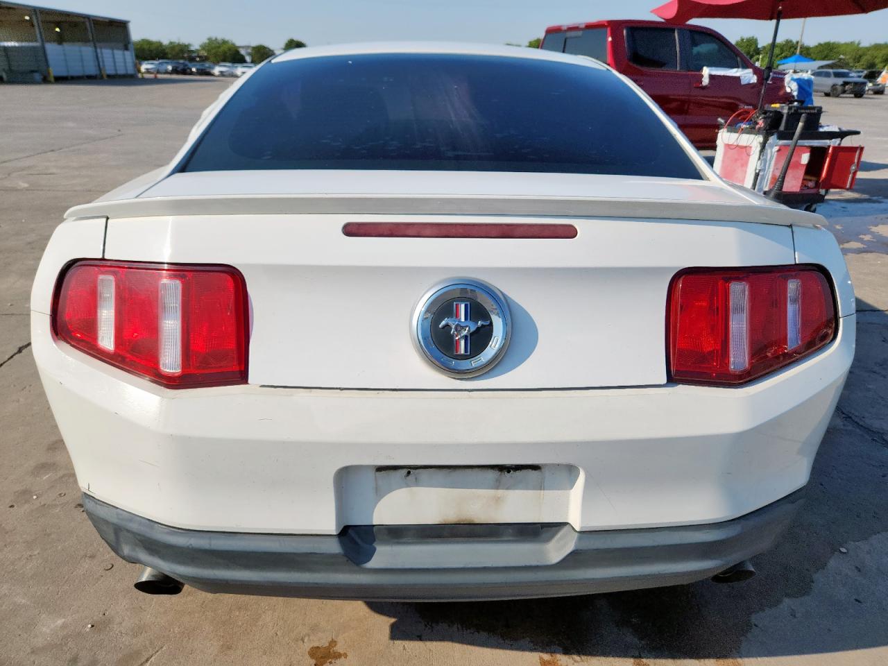 2011 Ford Mustang White vin: 1ZVBP8AM7B5125147