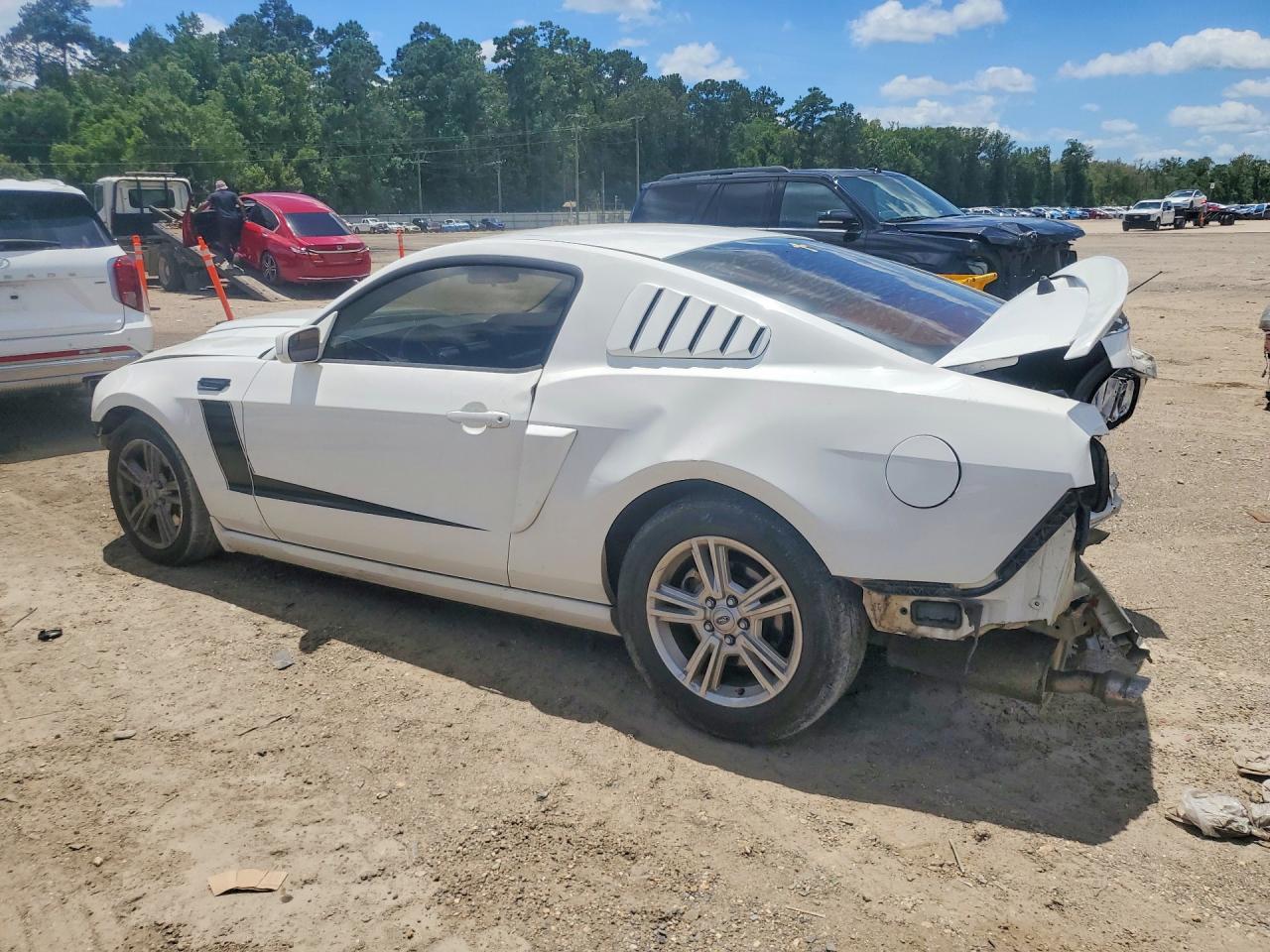 2011 Ford Mustang White vin: 1ZVBP8AM7B5165101