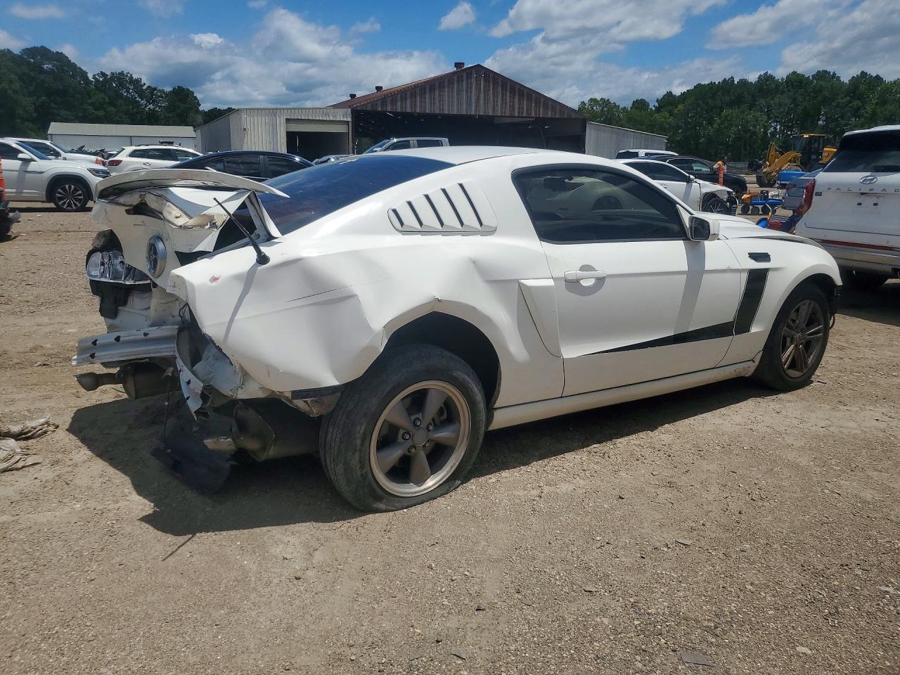 2011 Ford Mustang White vin: 1ZVBP8AM7B5165101