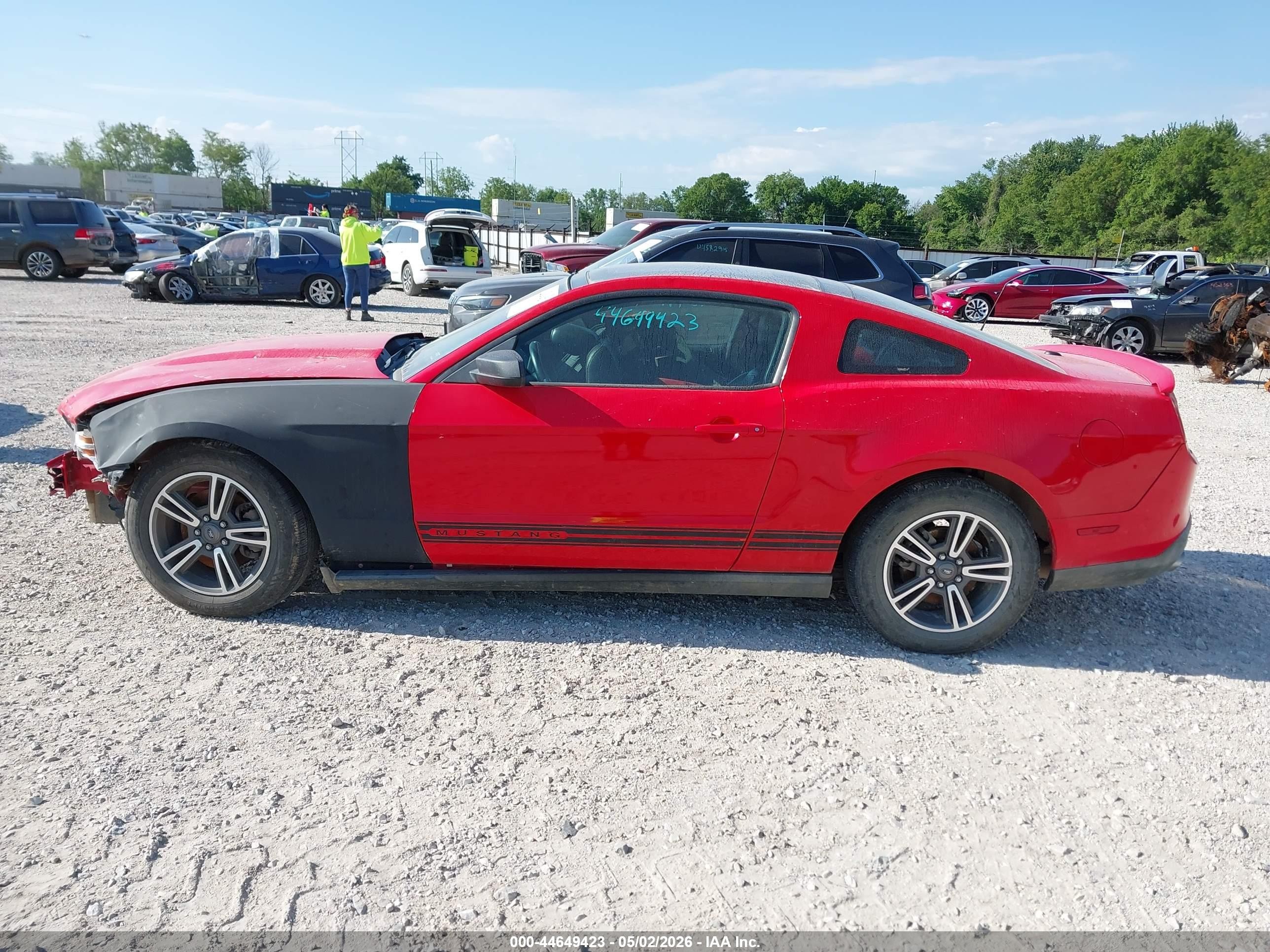 2011 Ford Mustang V6 Premium Red vin: 1ZVBP8AM7B5168192