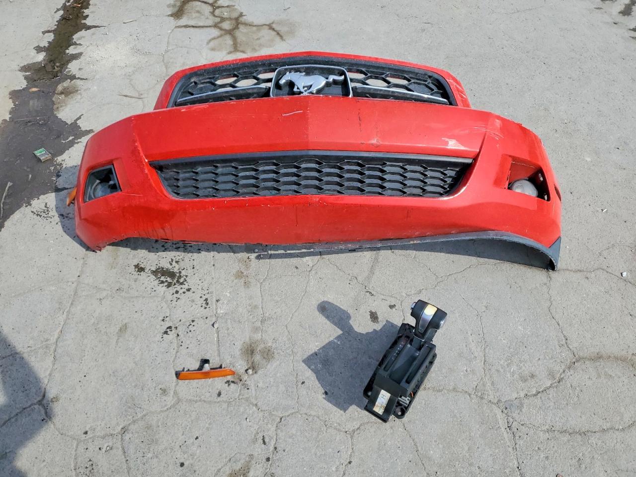 2012 Ford Mustang Red vin: 1ZVBP8AM7C5235424