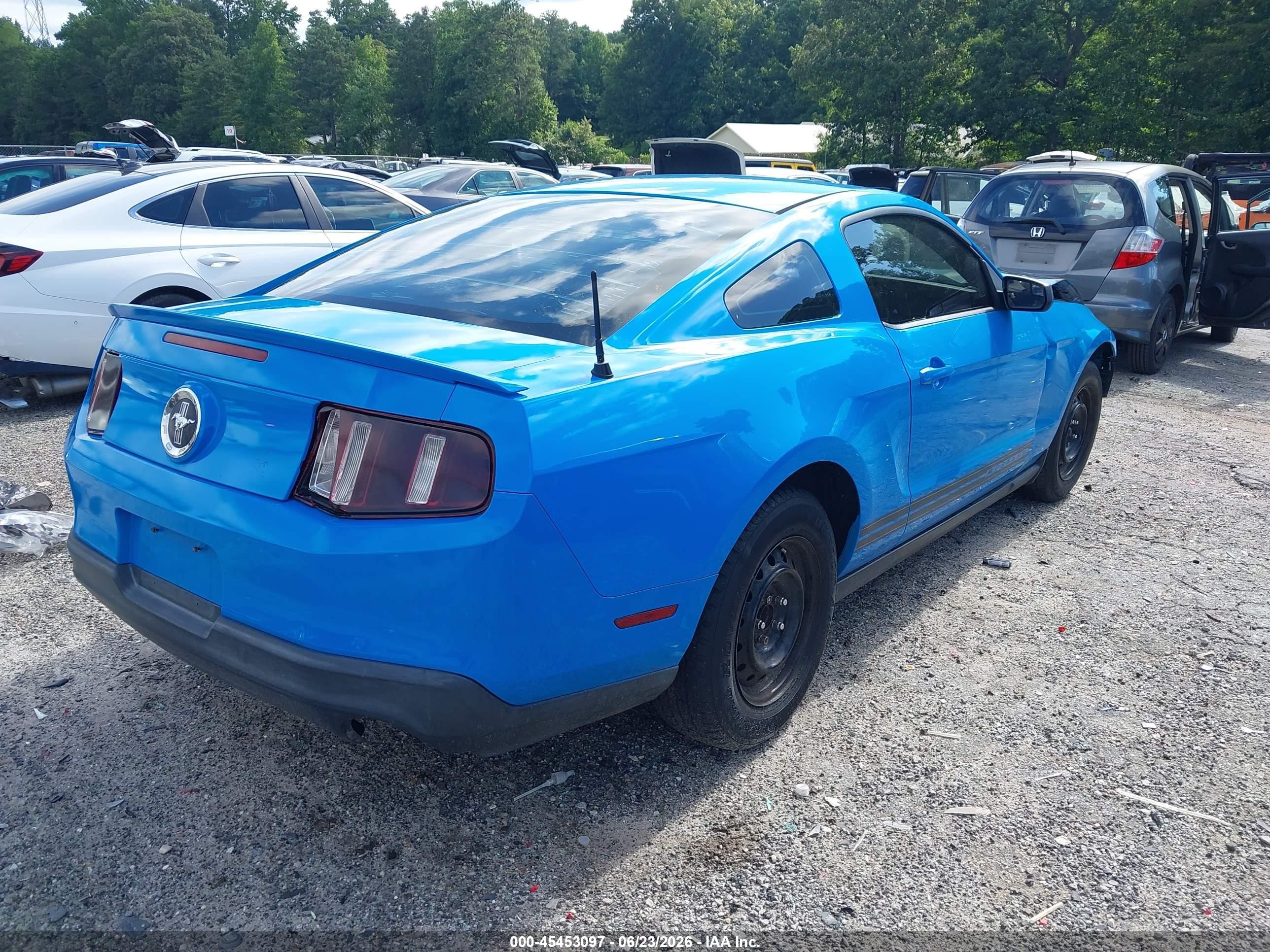 2012 Ford Mustang V6/v6 Premium Blue vin: 1ZVBP8AM7C5266317
