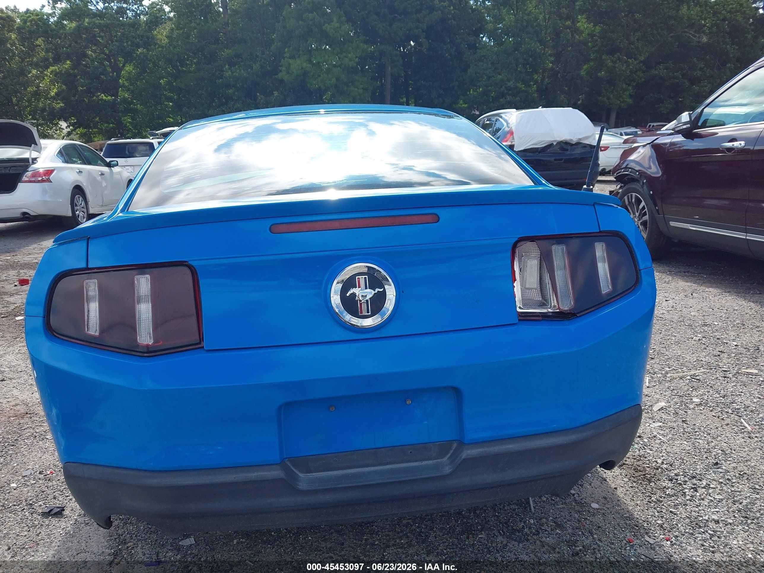 2012 Ford Mustang V6/v6 Premium Blue vin: 1ZVBP8AM7C5266317