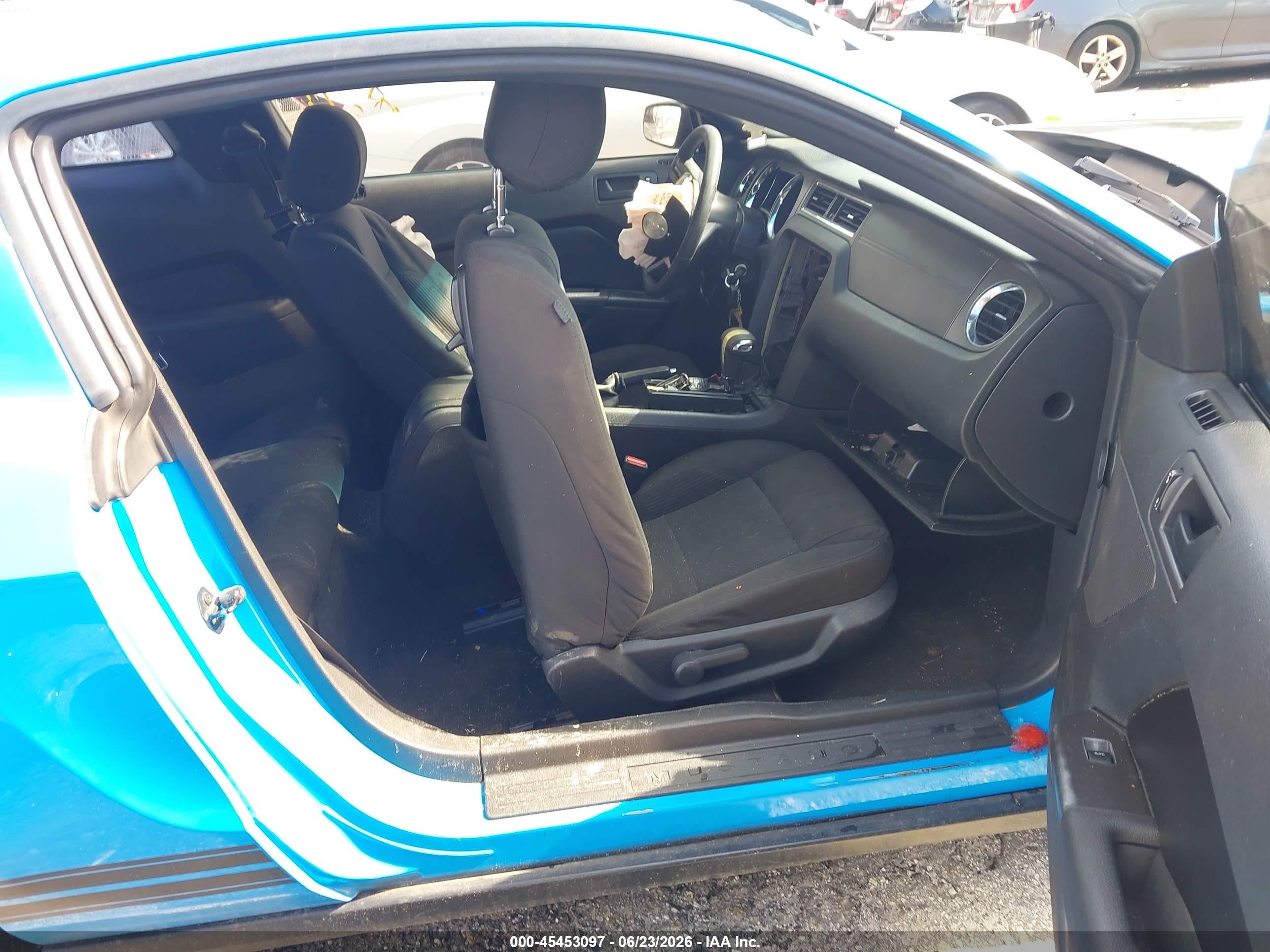 2012 Ford Mustang V6/v6 Premium Blue vin: 1ZVBP8AM7C5266317